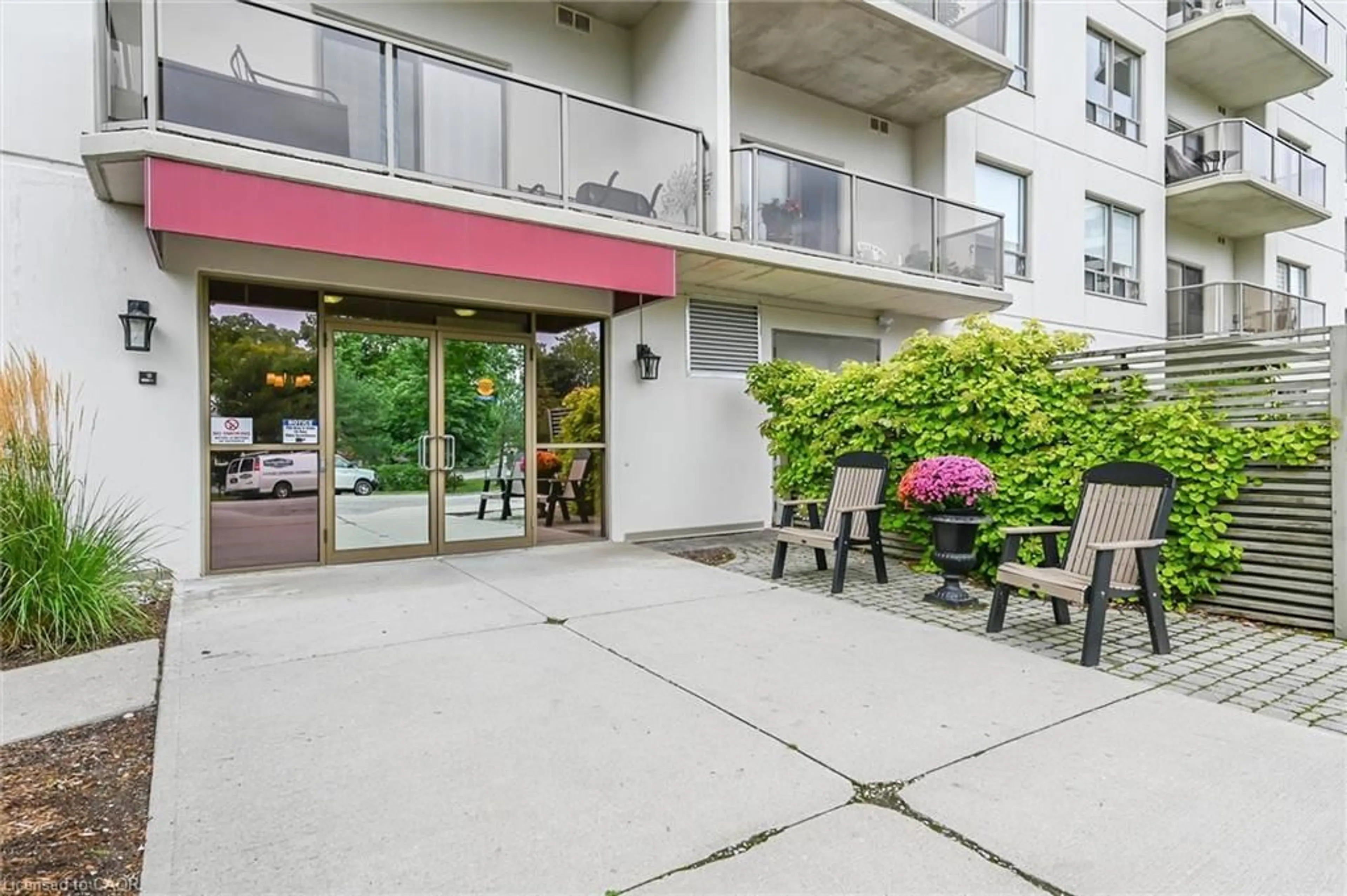 Patio, street for 60 Wyndham St #206, Guelph Ontario N1E 7H7