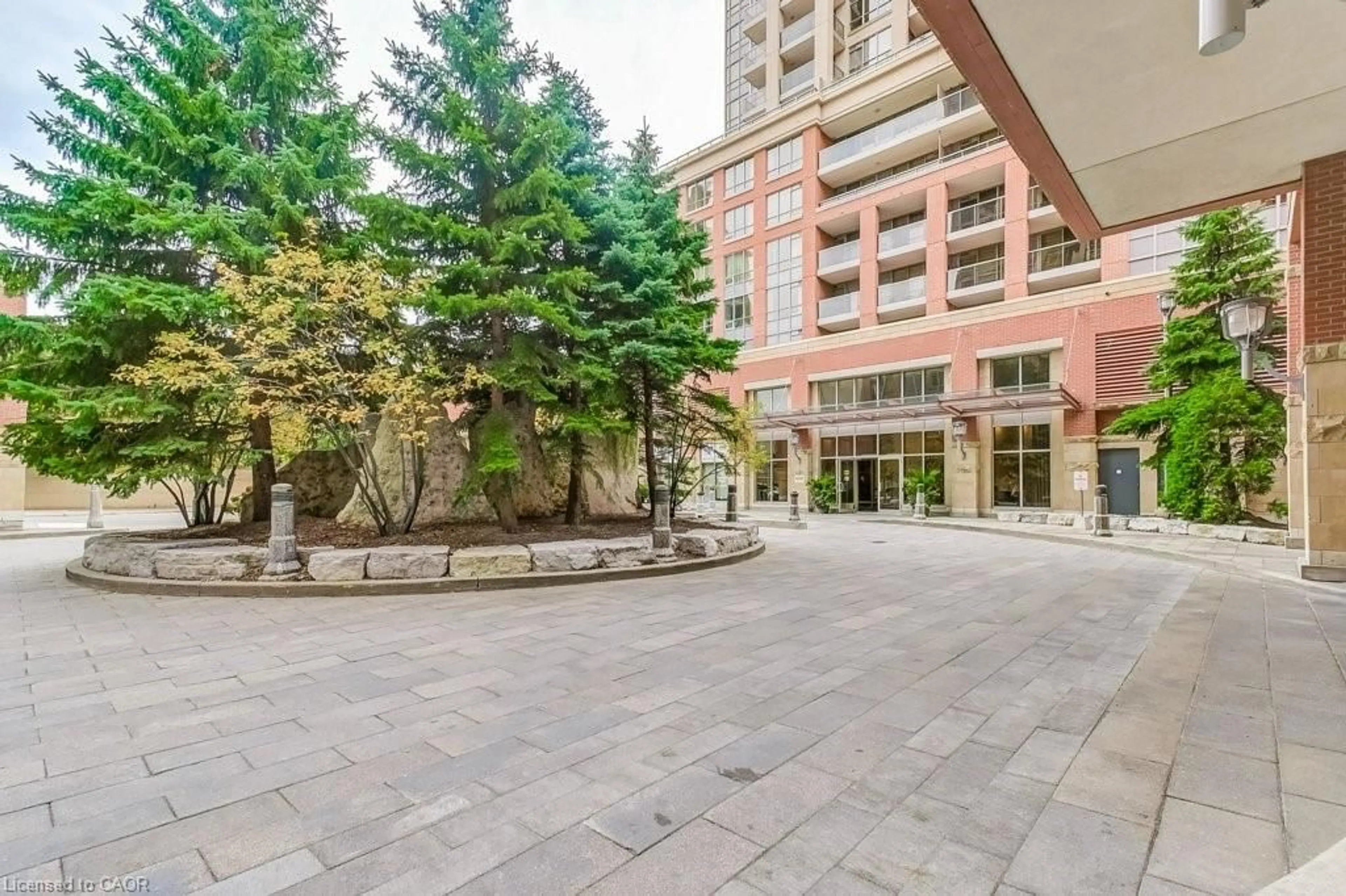 Patio, unknown for 4080 Living Arts Dr, Mississauga Ontario L5B 3N4
