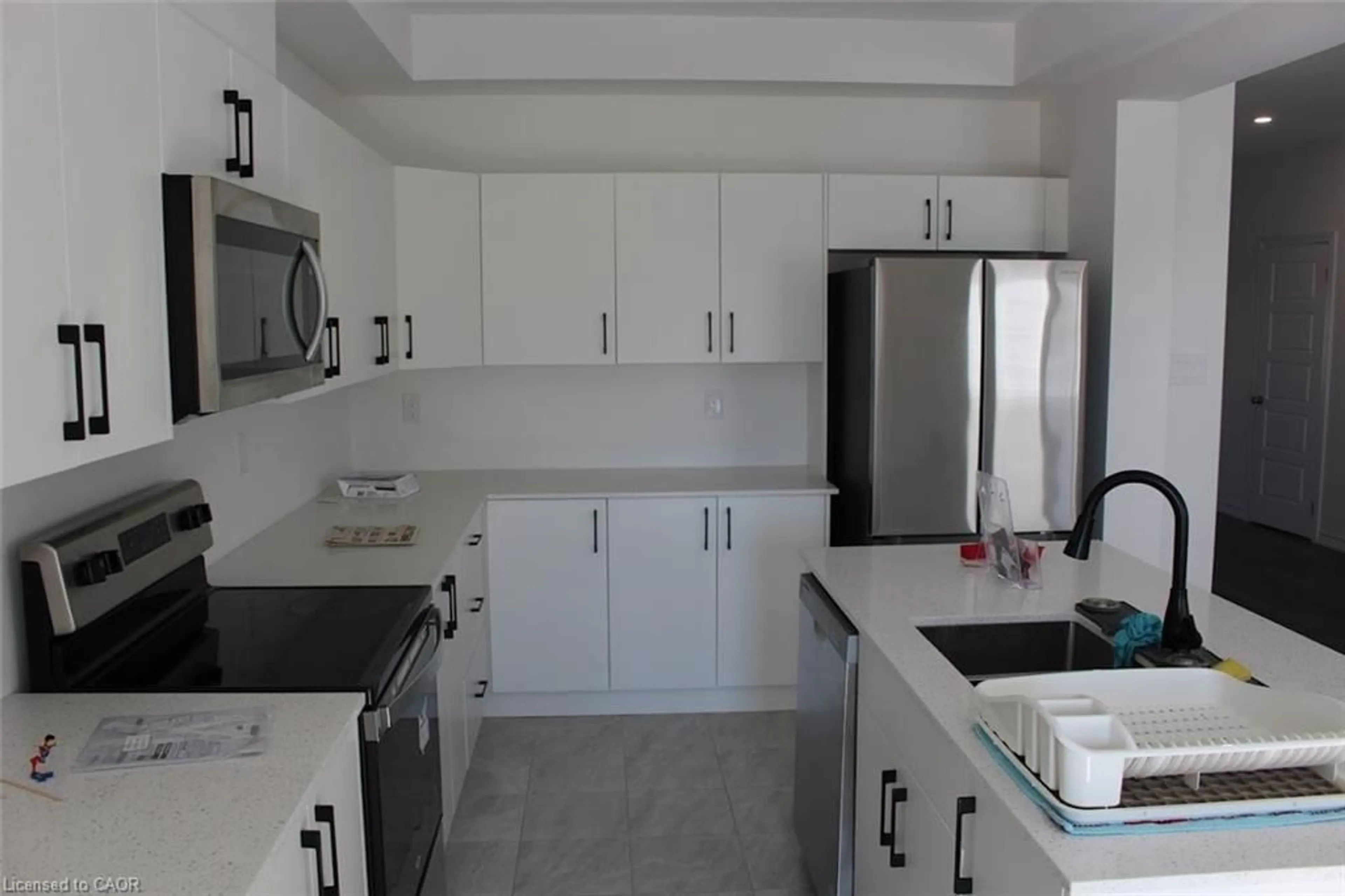 Standard kitchen, ceramic/tile floor for 44 Mccurdy Ave, Waterdown Ontario L8B 0T5