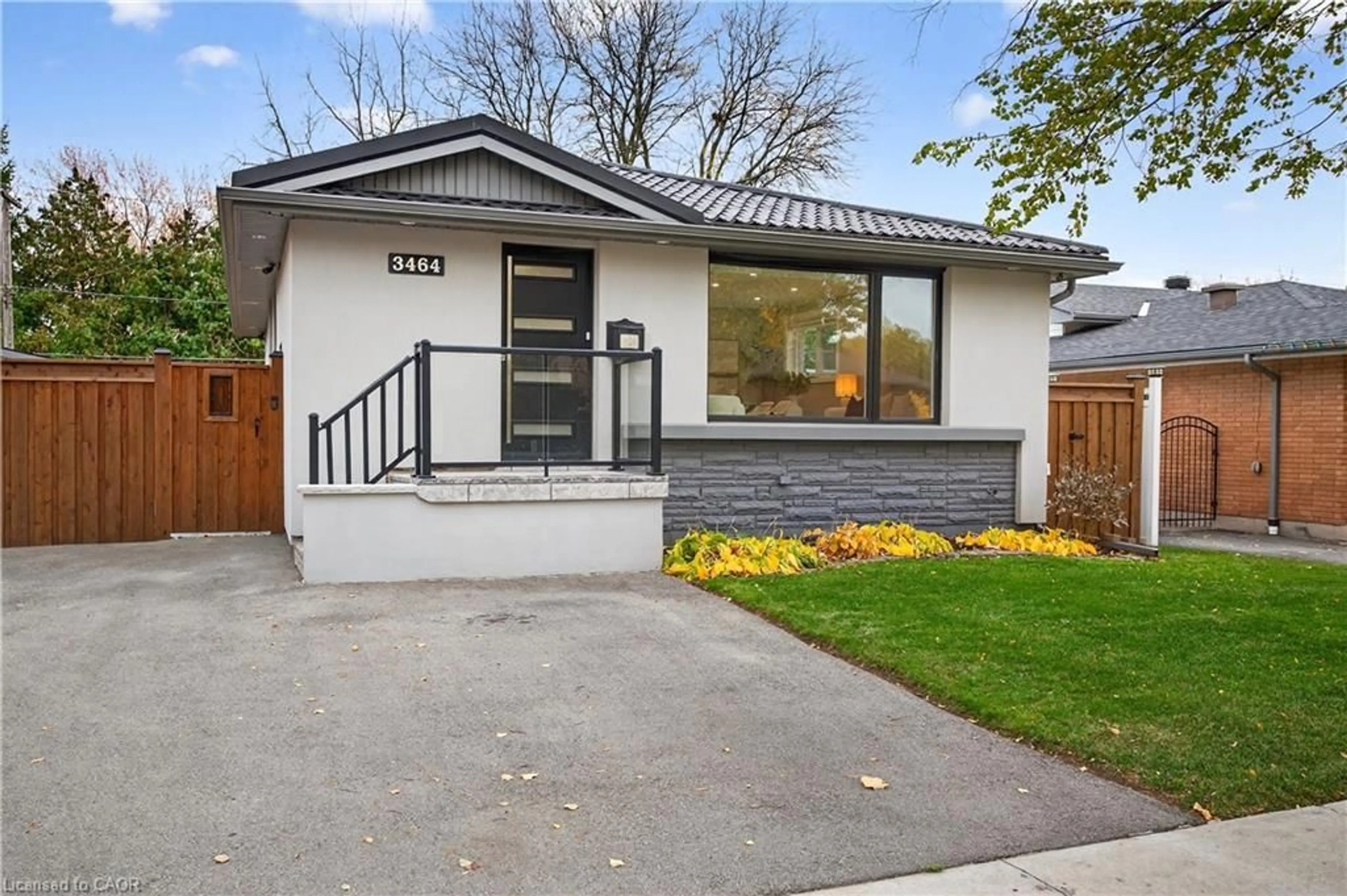 Home with brick exterior material, street for 3464 Rexway Dr, Burlington Ontario L7N 2L6