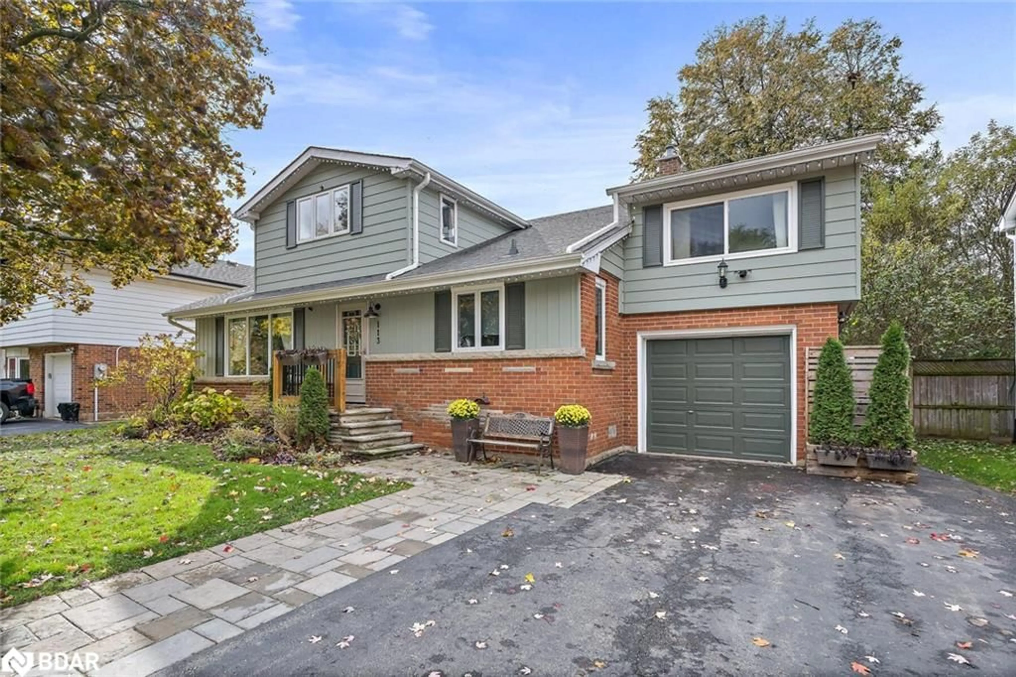 Home with brick exterior material, street for 113 Elizabeth Dr, Acton Ontario L7J 1B6