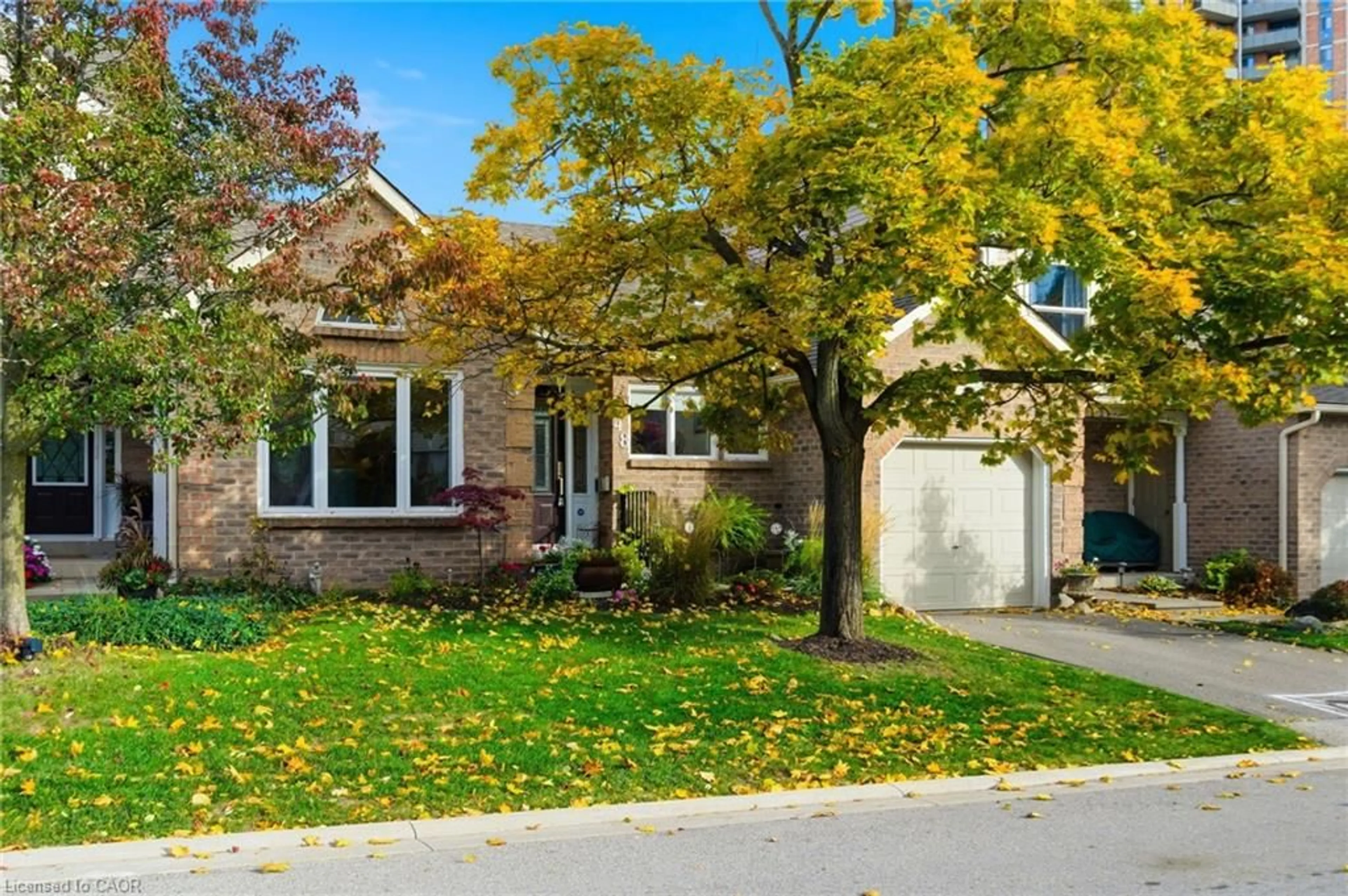 Home with brick exterior material, street for 5255 Lakeshore Rd #48, Burlington Ontario L7L 5X9