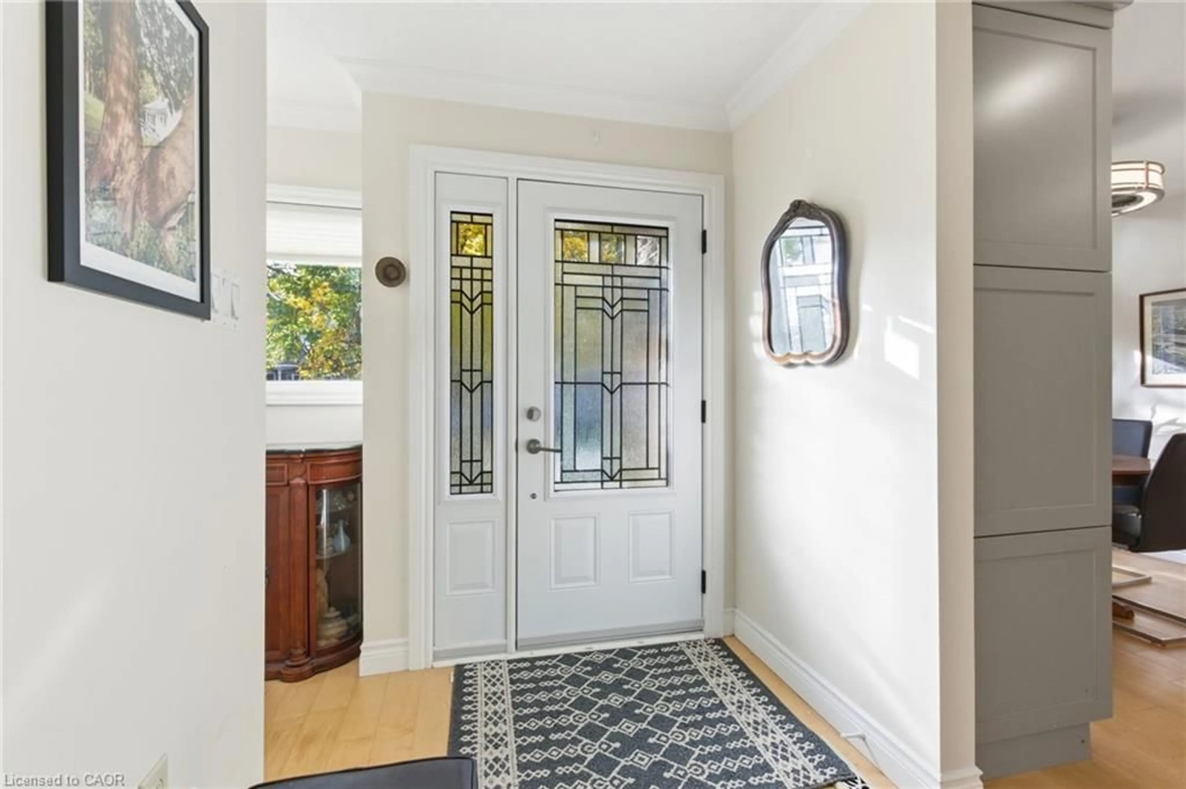 Indoor entryway for 5255 Lakeshore Rd #48, Burlington Ontario L7L 5X9