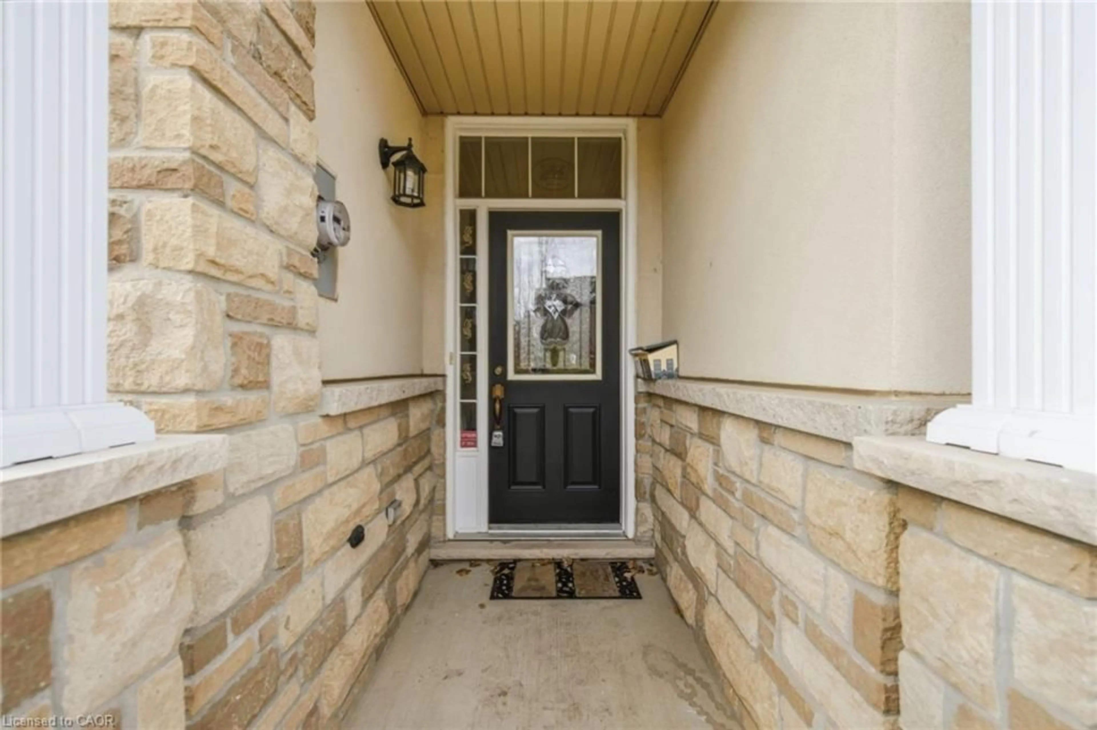 Indoor entryway for 106 Maplevale Dr, Ancaster Ontario L9G 0C5