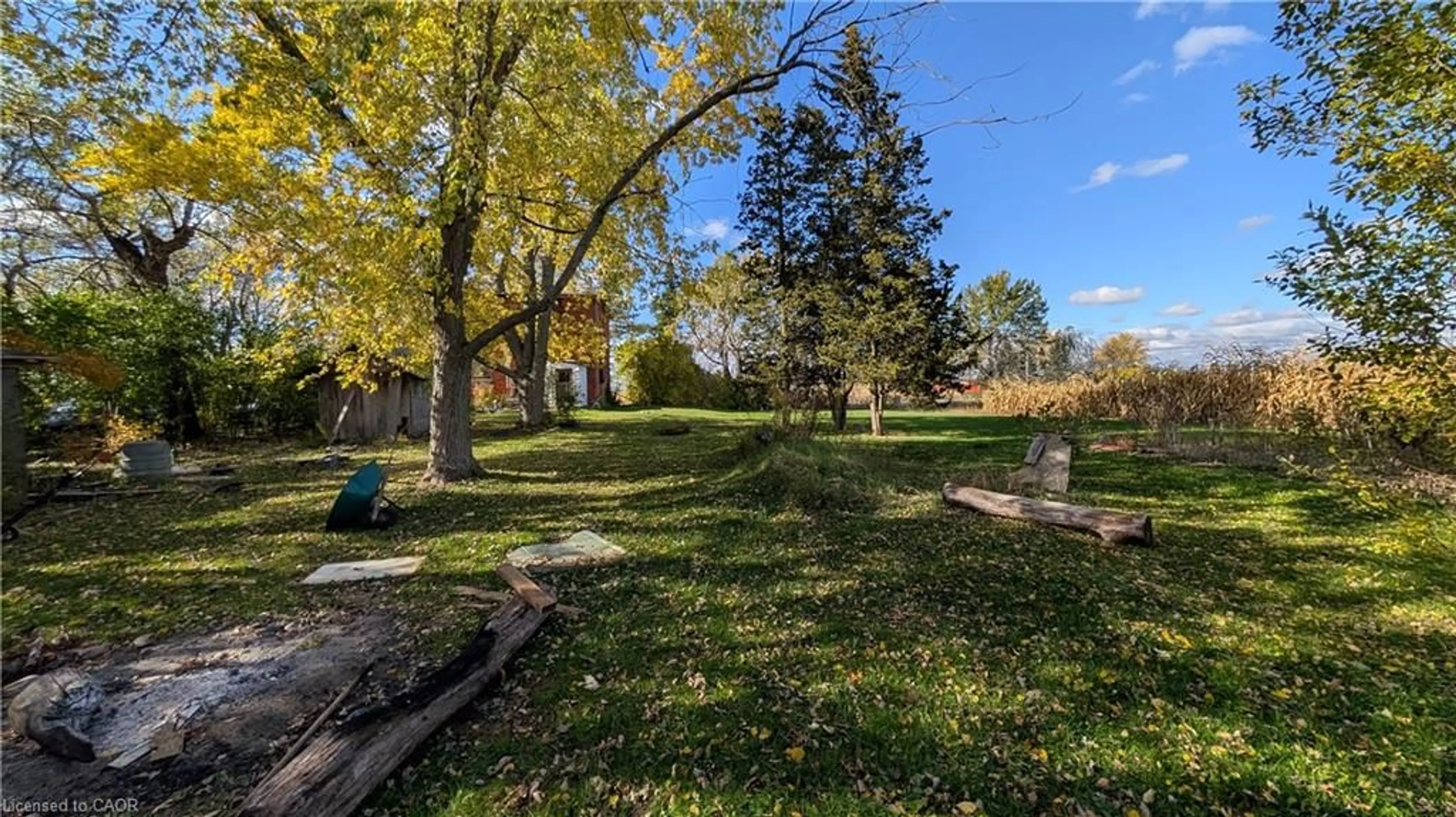 Patio, street for 172 Tyneside Rd, Caledonia Ontario N3W 2J1