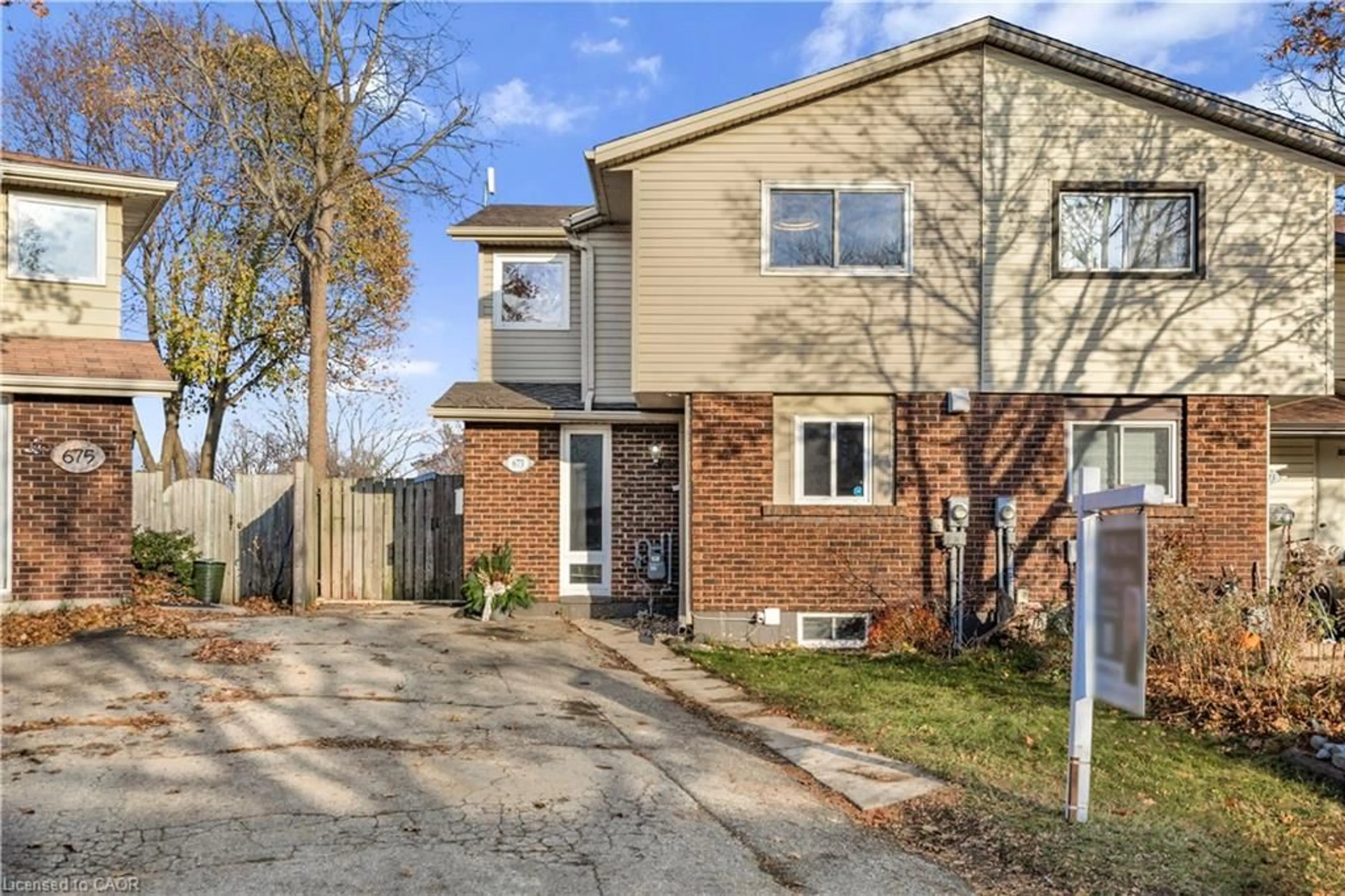 Home with brick exterior material, street for 673 Hillview Rd, Cambridge Ontario N3H 5C3