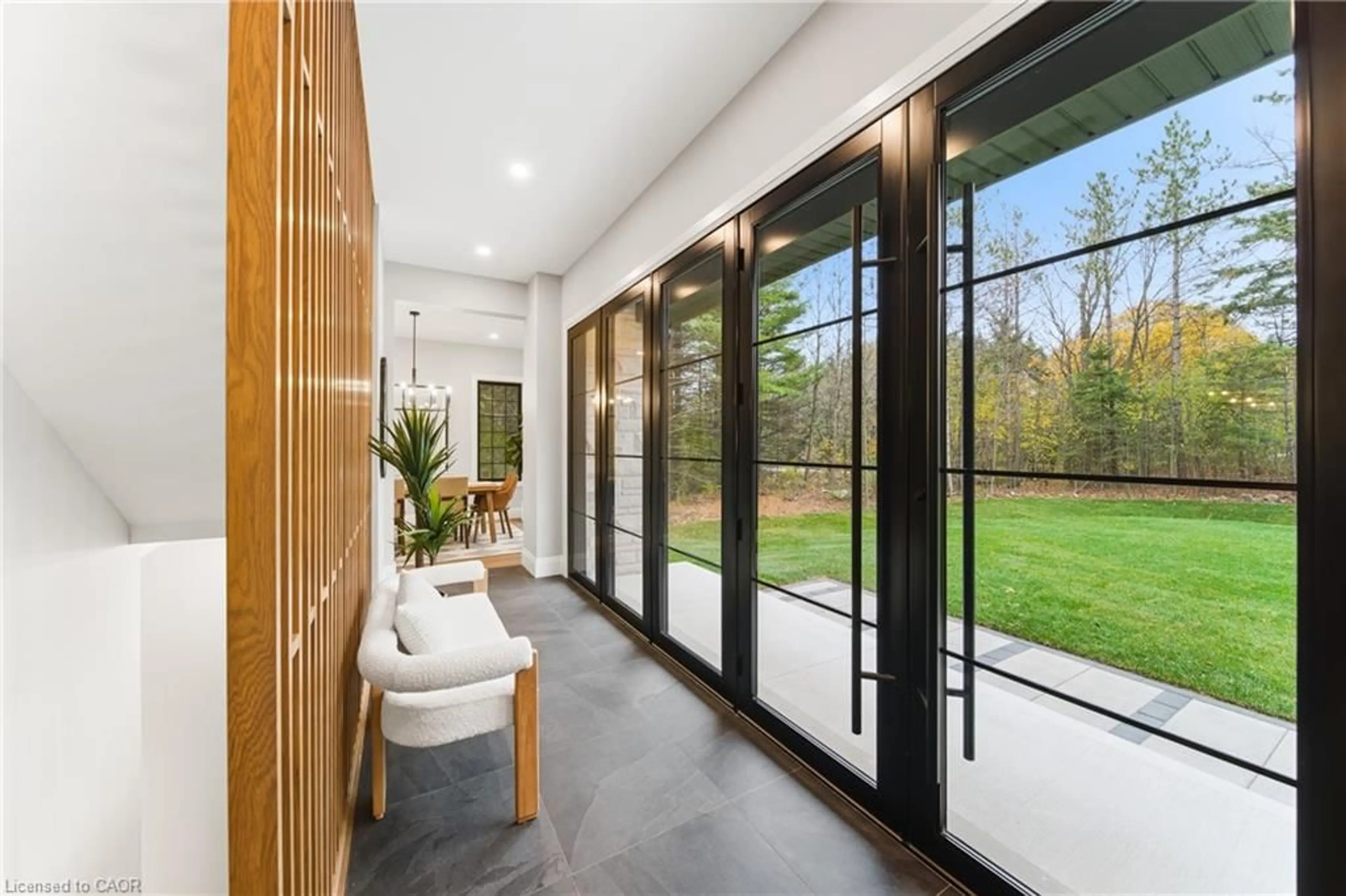 Indoor entryway for 7006 Concession Road 4, Puslinch Ontario N0B 2J0