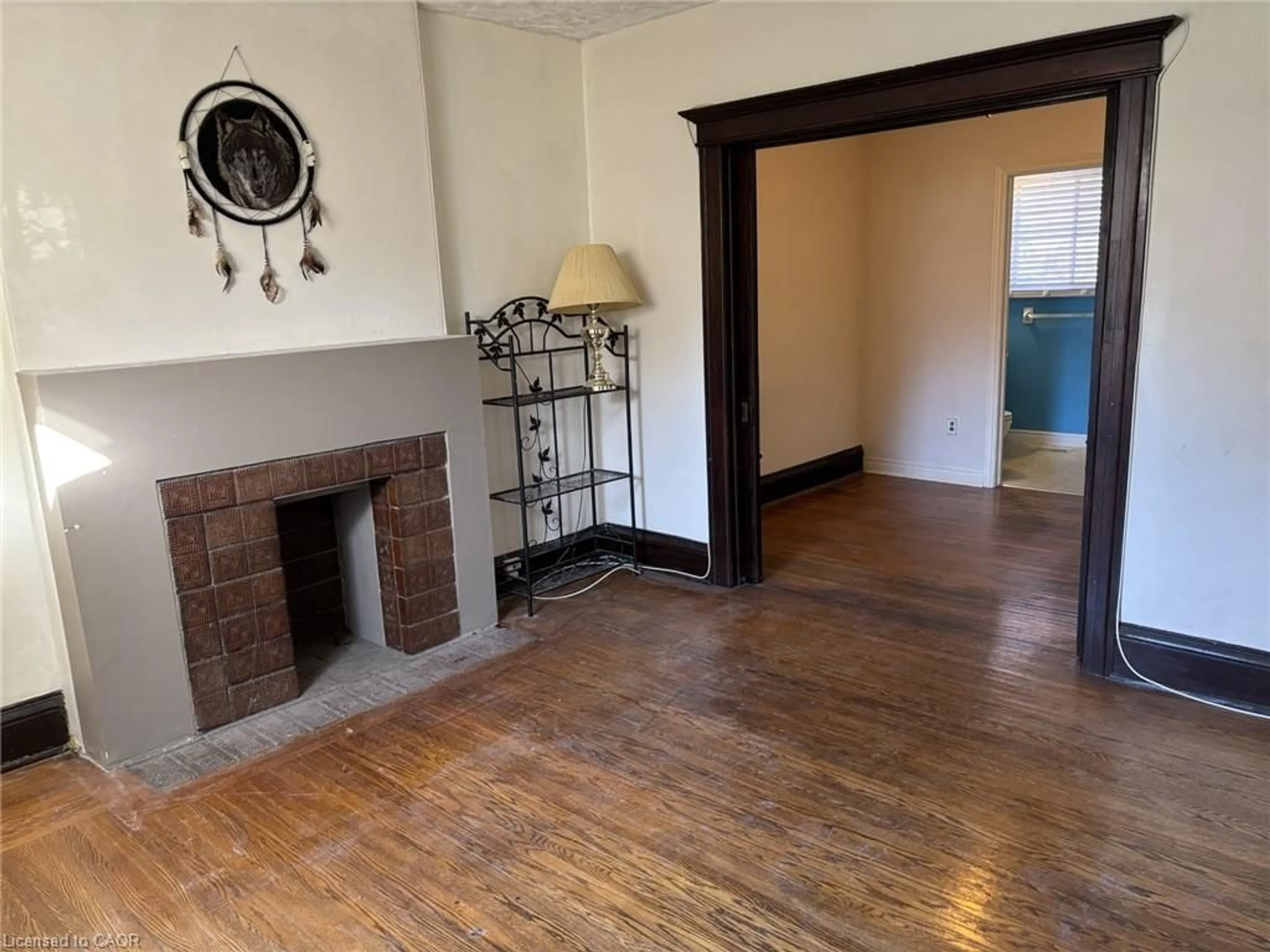 A pic of a room for 24 Hunt St, Hamilton Ontario L8R 1R2