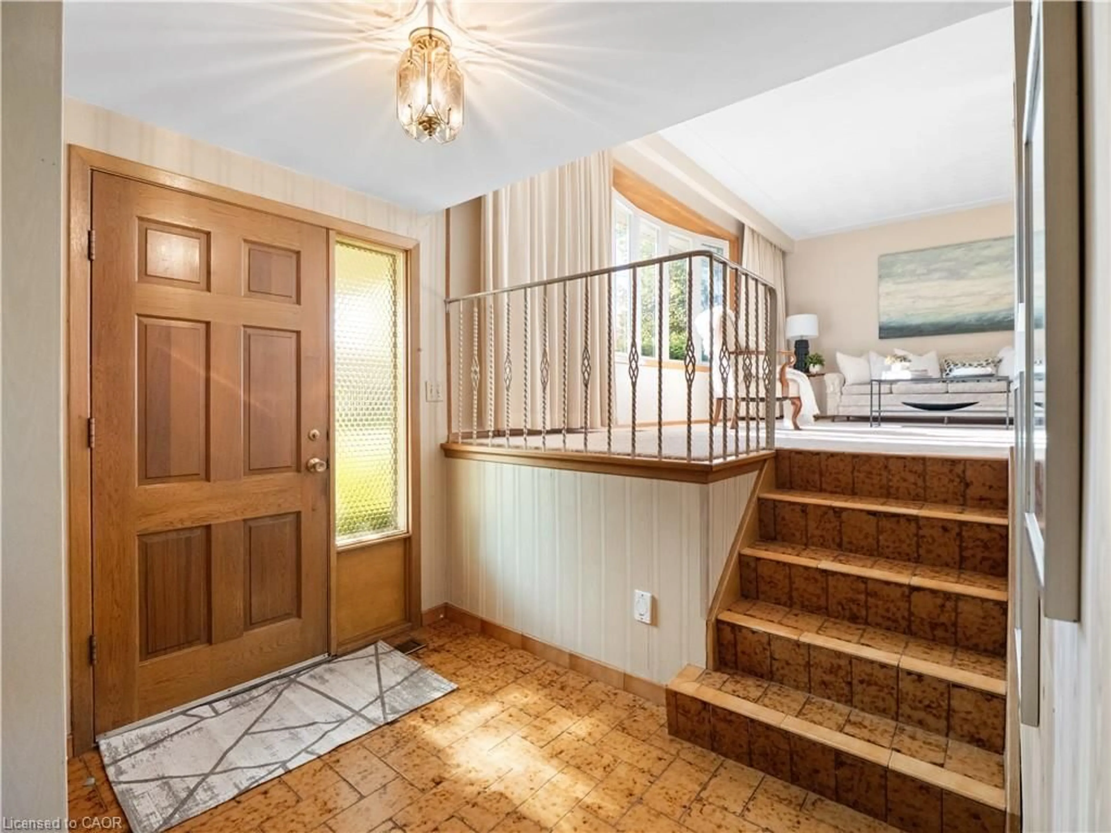 Indoor entryway for 48 Glenbrook Dr, Guelph Ontario N1E 1A9