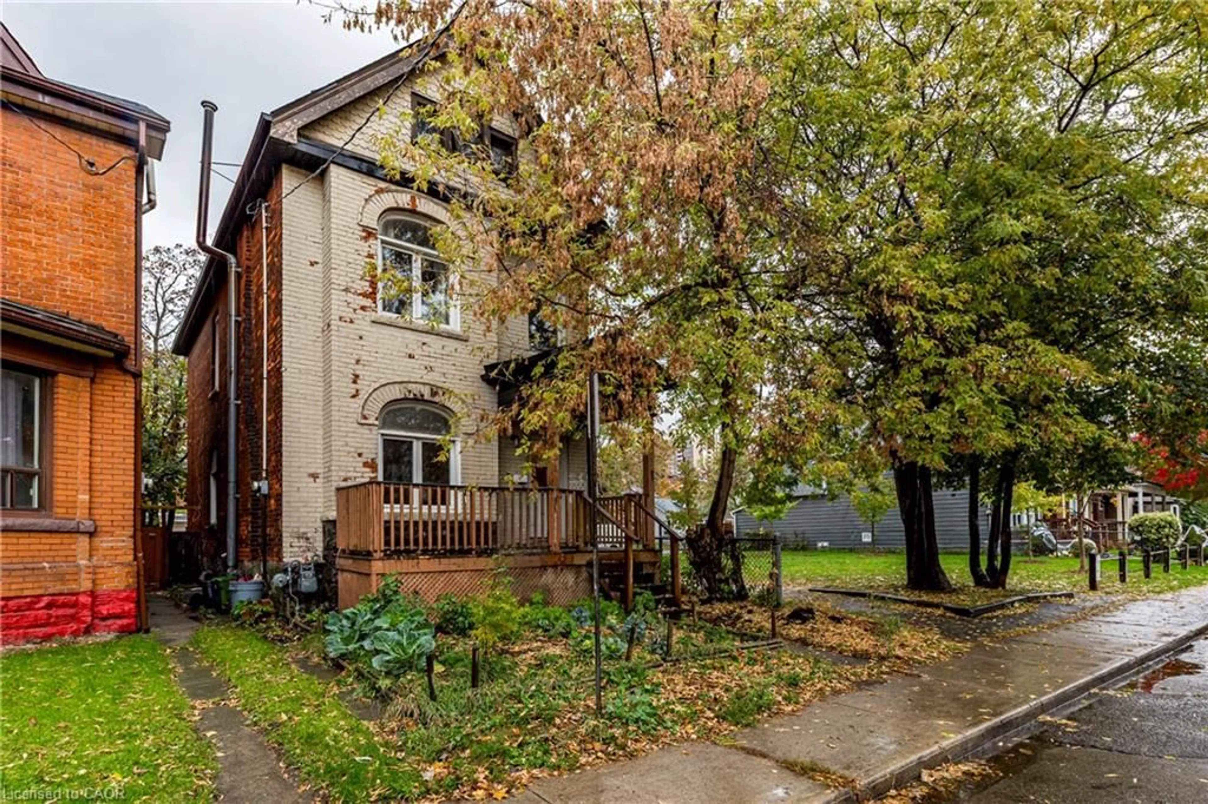 Home with brick exterior material, street for 40 Century St, Hamilton Ontario L8L 1V8