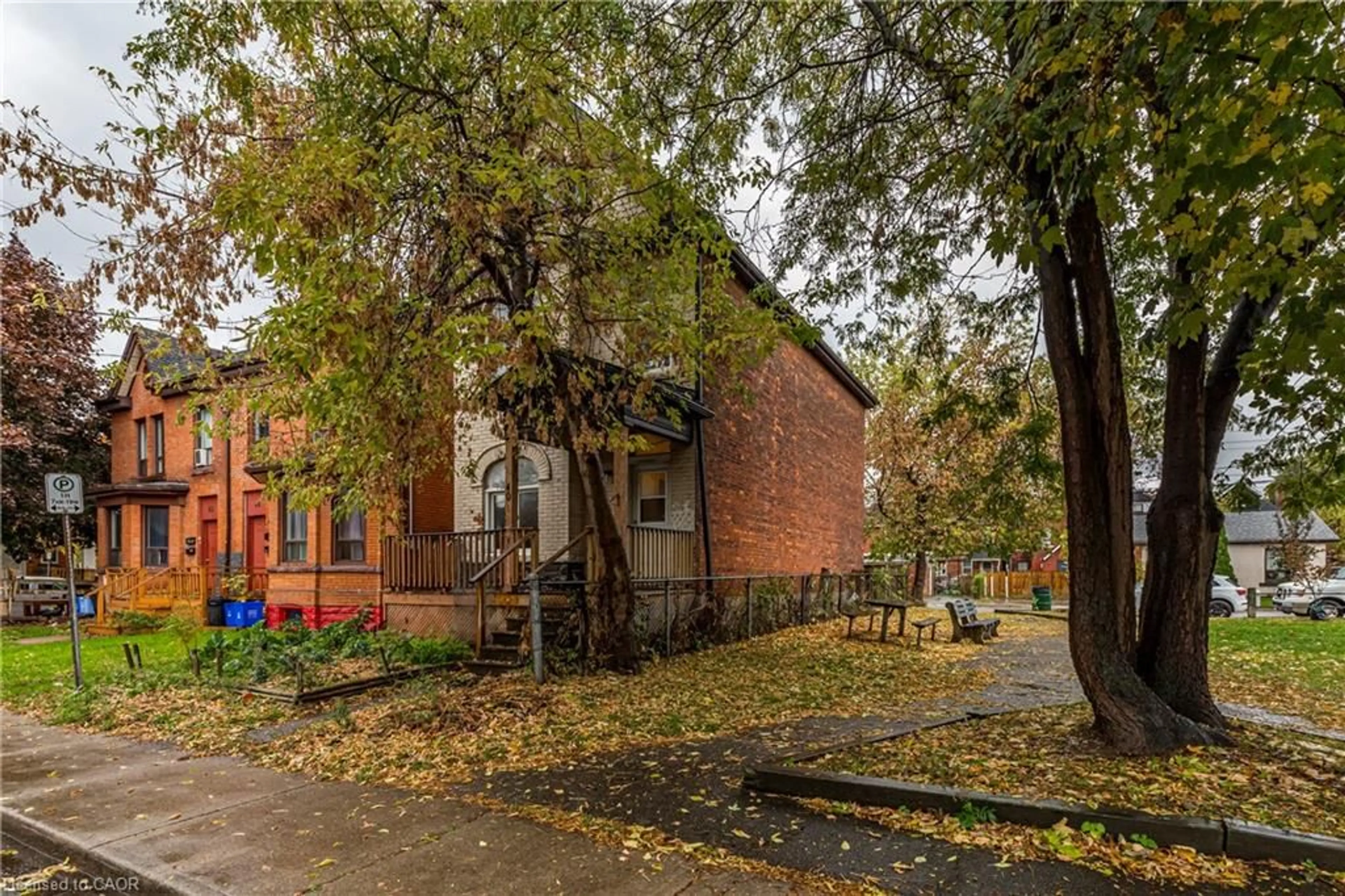 Home with brick exterior material, street for 40 Century St, Hamilton Ontario L8L 1V8