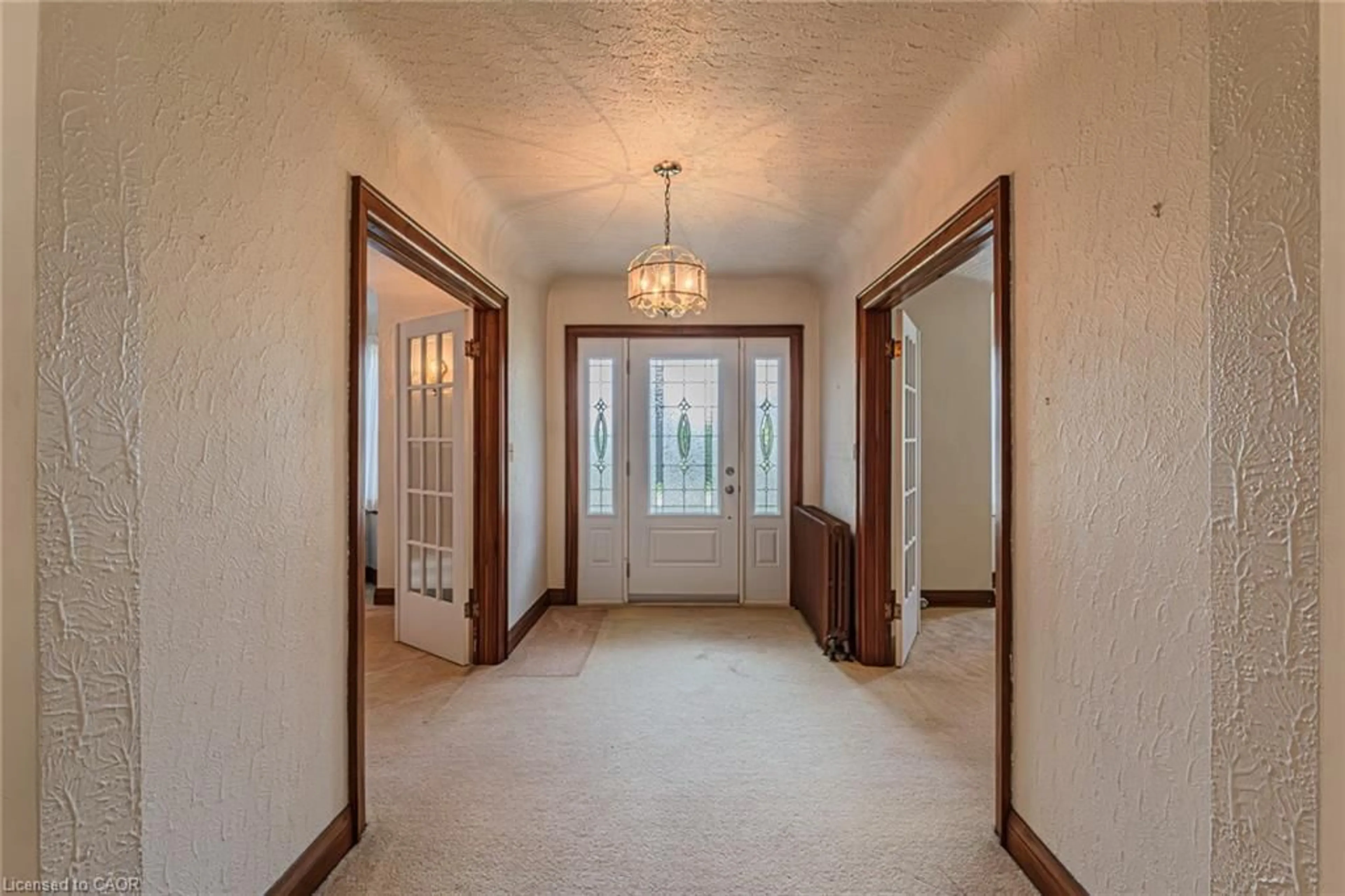 Indoor foyer for 573 Highway 6, Port Dover Ontario N0A 1N2