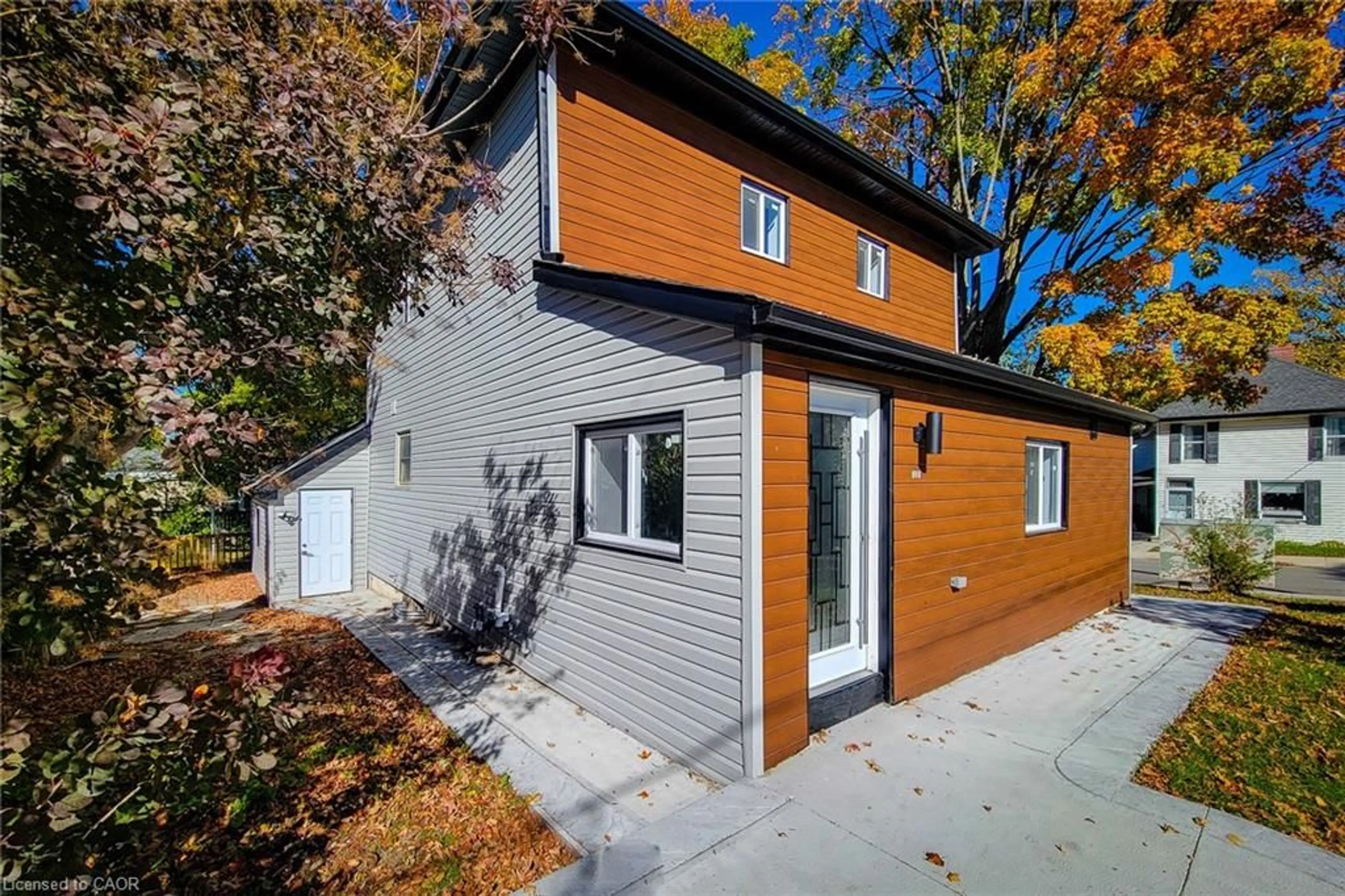 Home with brick exterior material, street for 727 College Ave, Woodstock Ontario N4S 2C7