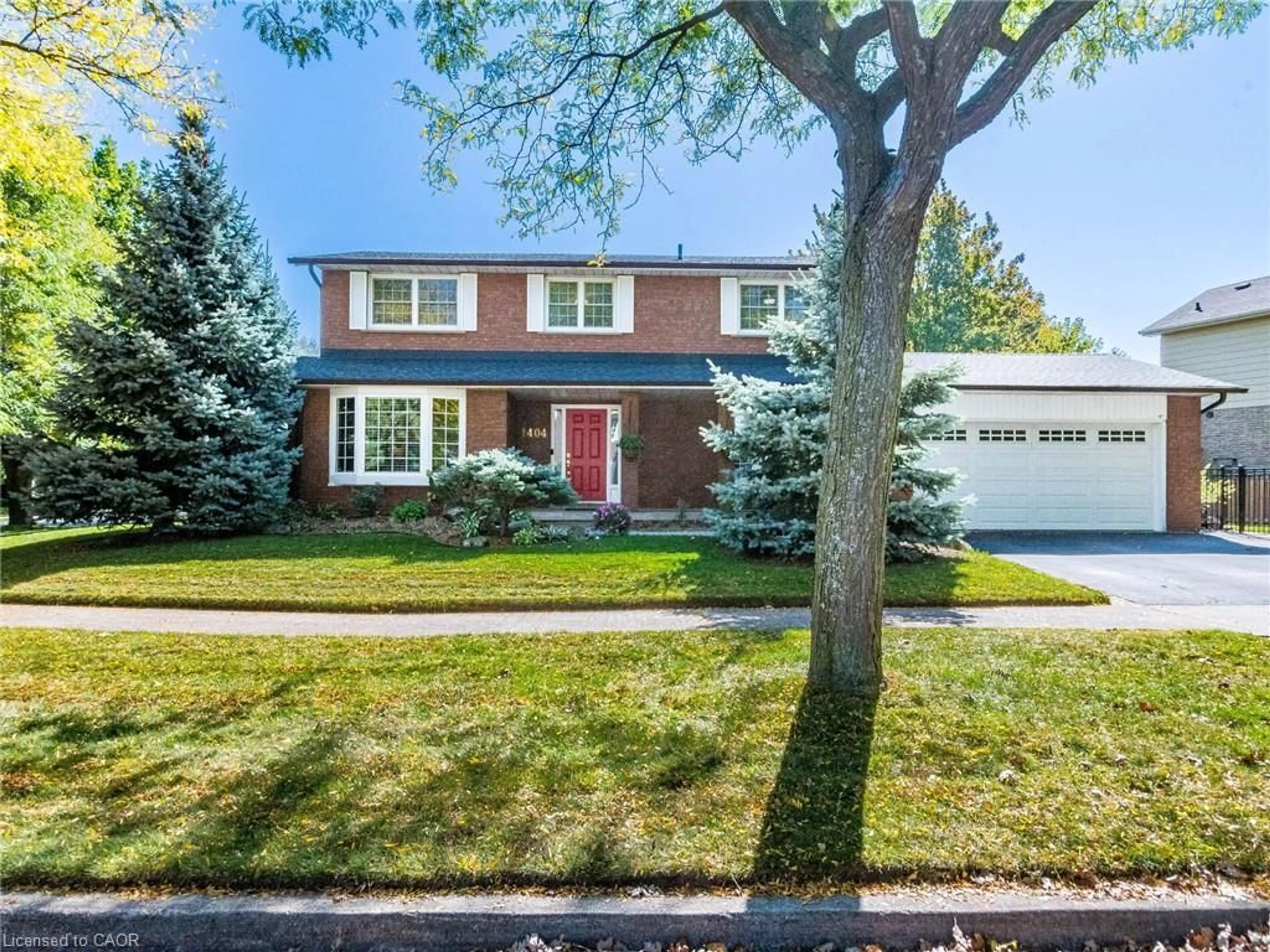 Home with brick exterior material, street for 1404 Kimberley Dr, Oakville Ontario L6H 2W6