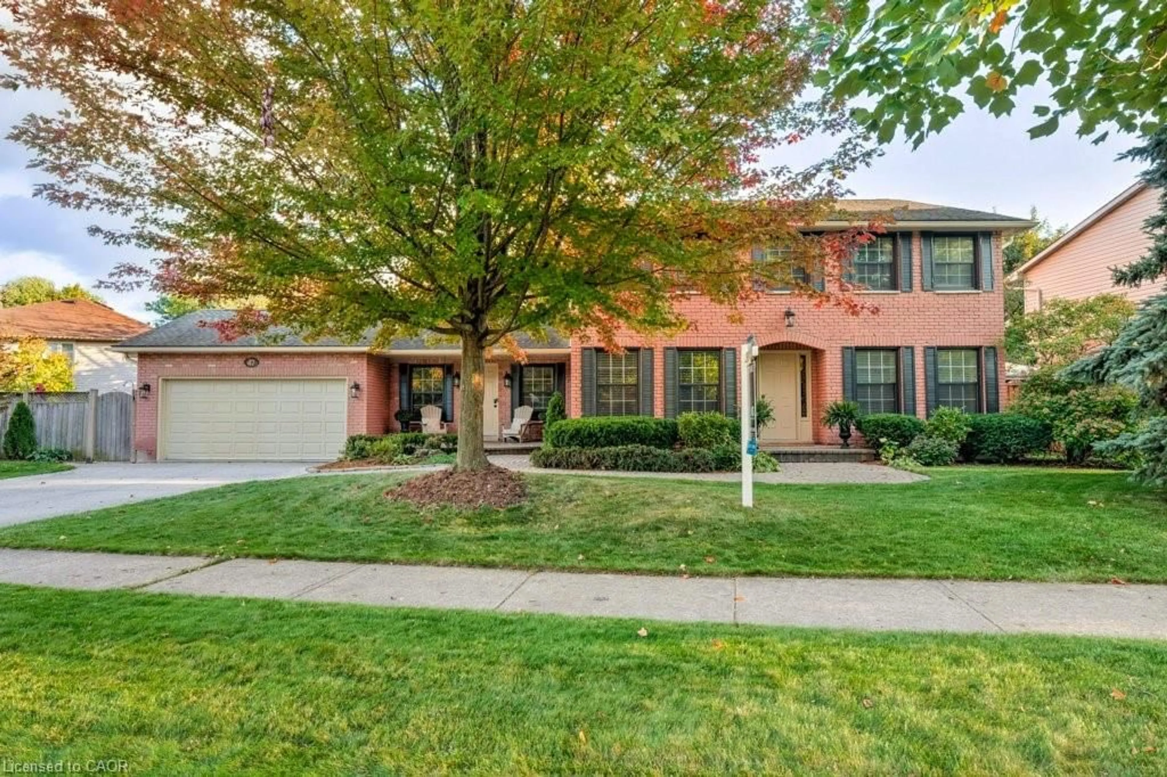 Home with brick exterior material, street for 47 Howard Blvd, Waterdown Ontario L8B 0G4