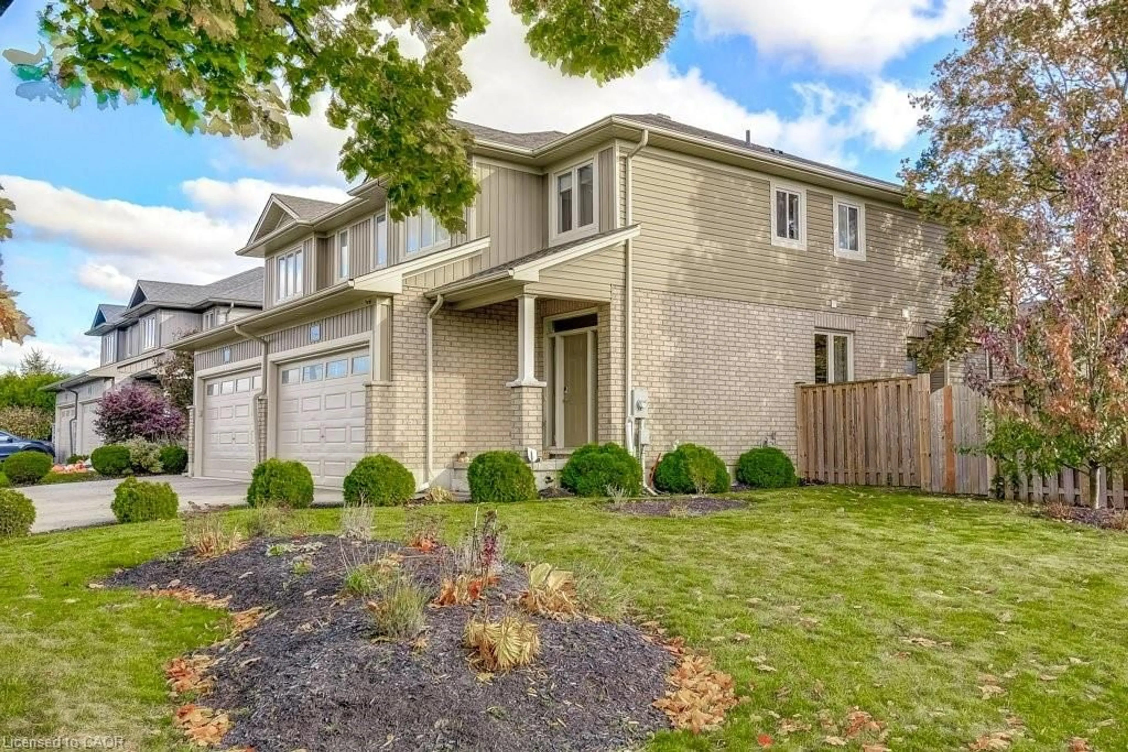 Home with brick exterior material, street for 132A Scott Ave, Paris Ontario N3L 0C9