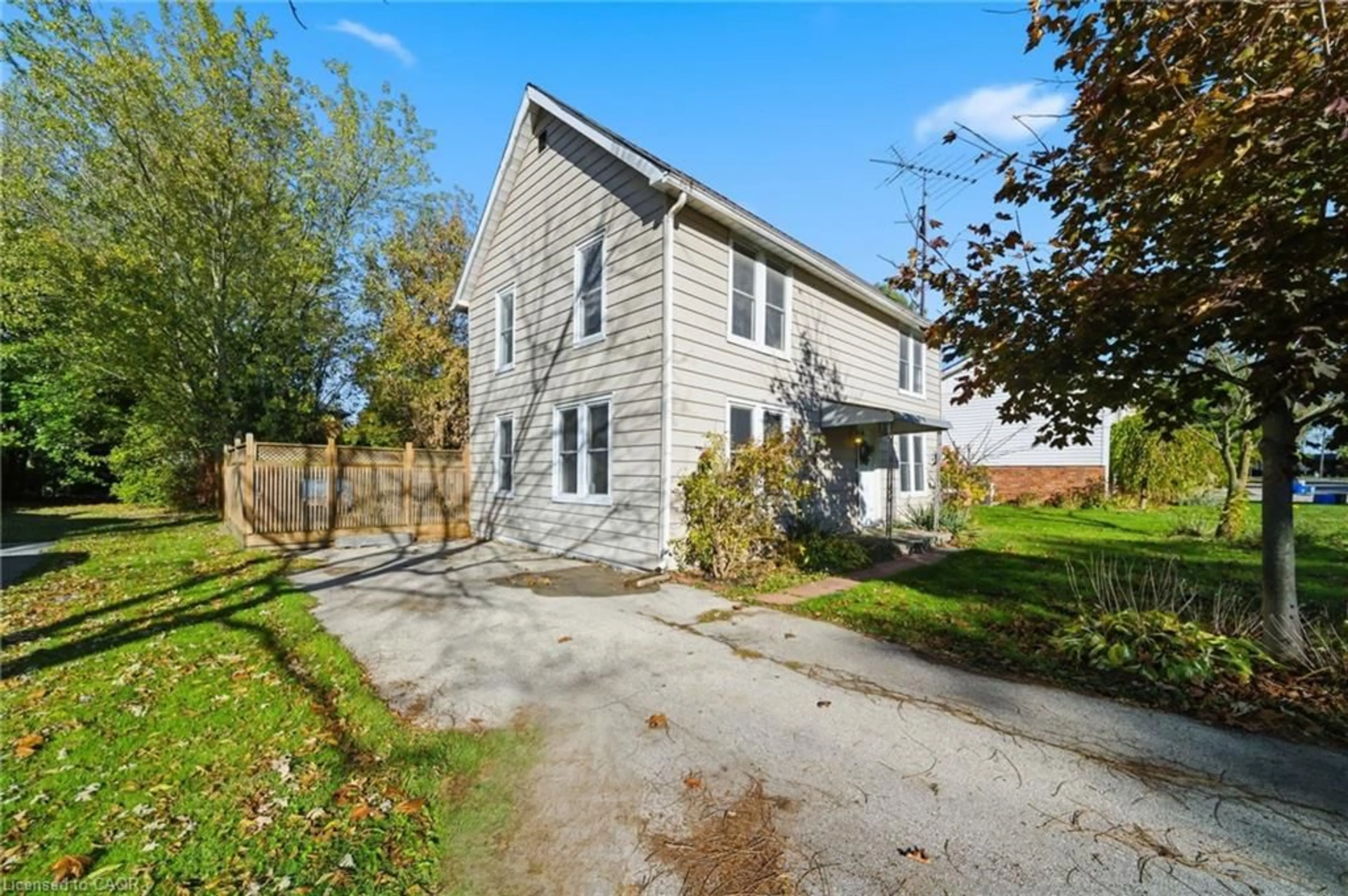 A pic from outside/outdoor area/front of a property/back of a property/a pic from drone, street for 29 Monson St, Jarvis Ontario N0A 1J0