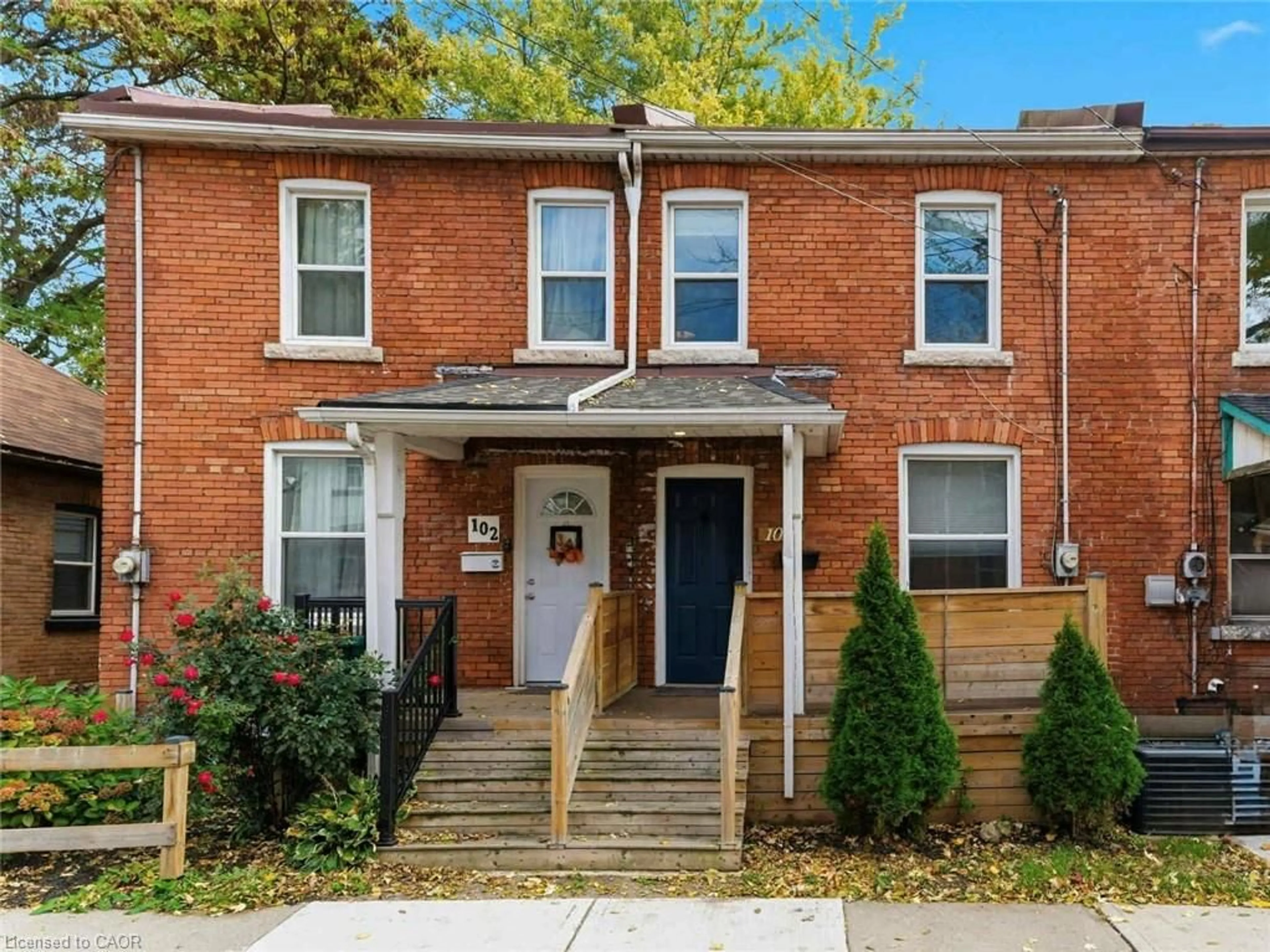 Home with brick exterior material, street for 100 Cheever St, Hamilton Ontario L8L 5R9