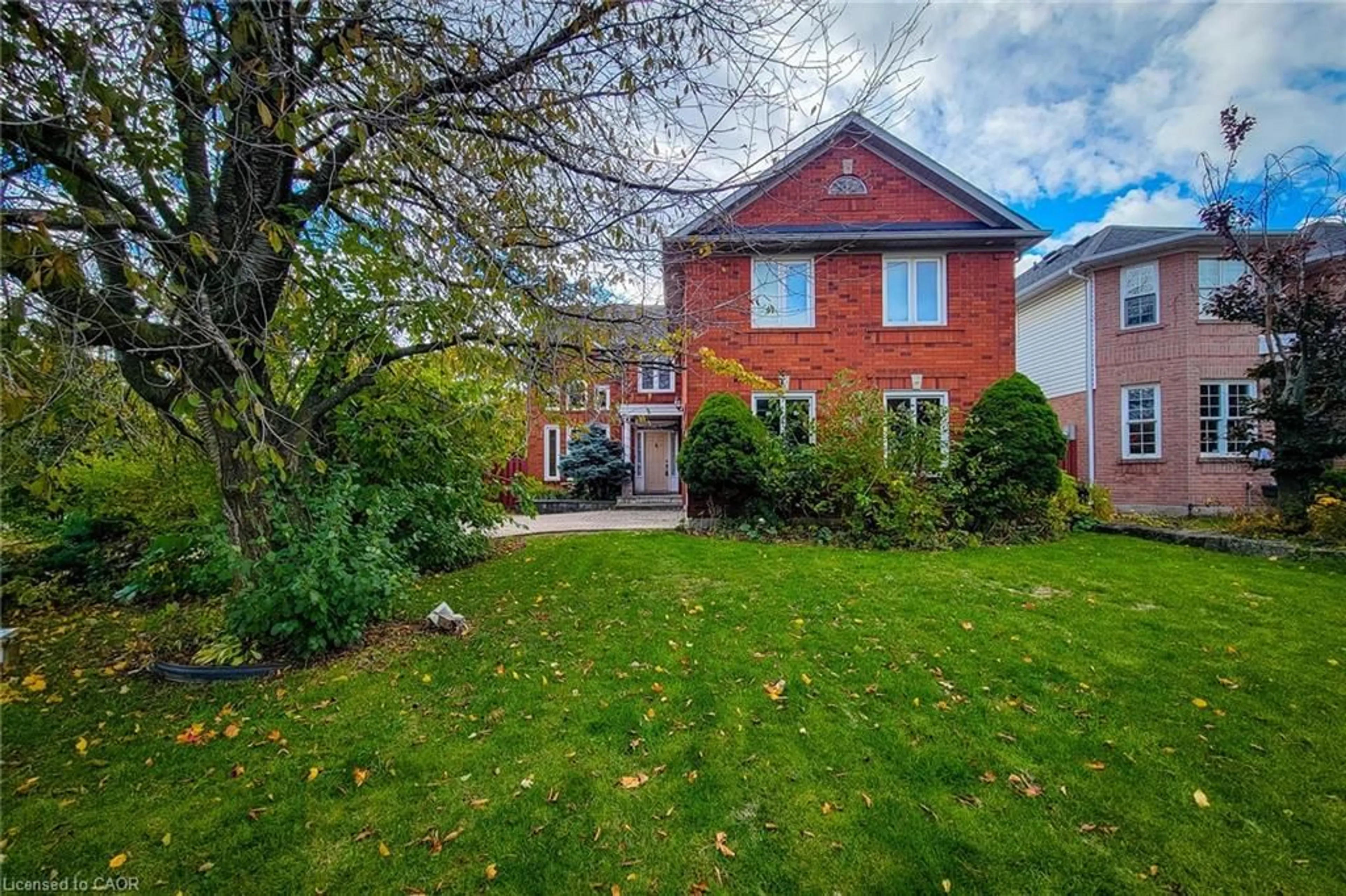 A pic from outside/outdoor area/front of a property/back of a property/a pic from drone, street for 2 Citation Cres, Hamilton Ontario L9K 1H8