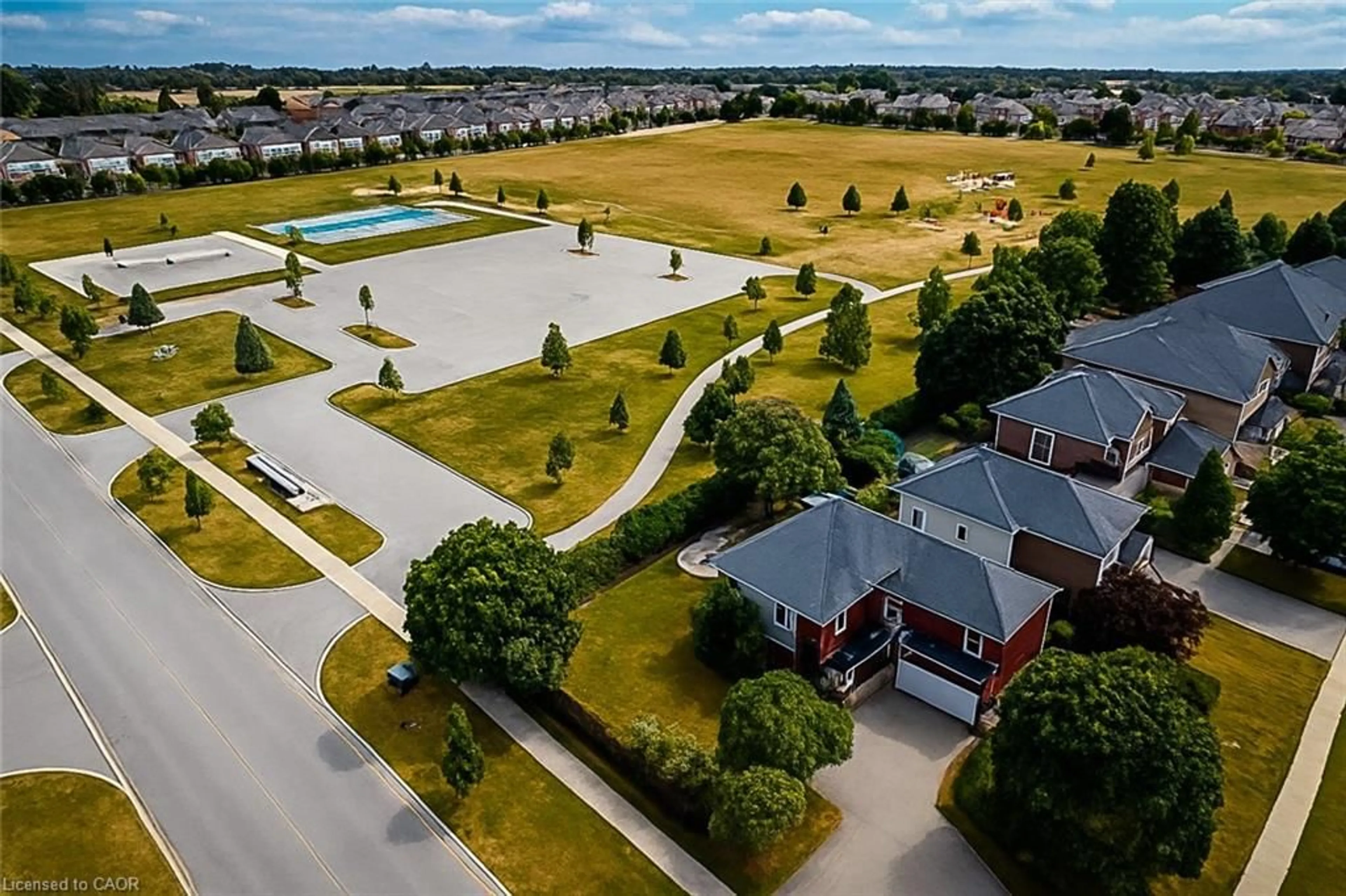 A pic from outside/outdoor area/front of a property/back of a property/a pic from drone, street for 2 Citation Cres, Hamilton Ontario L9K 1H8