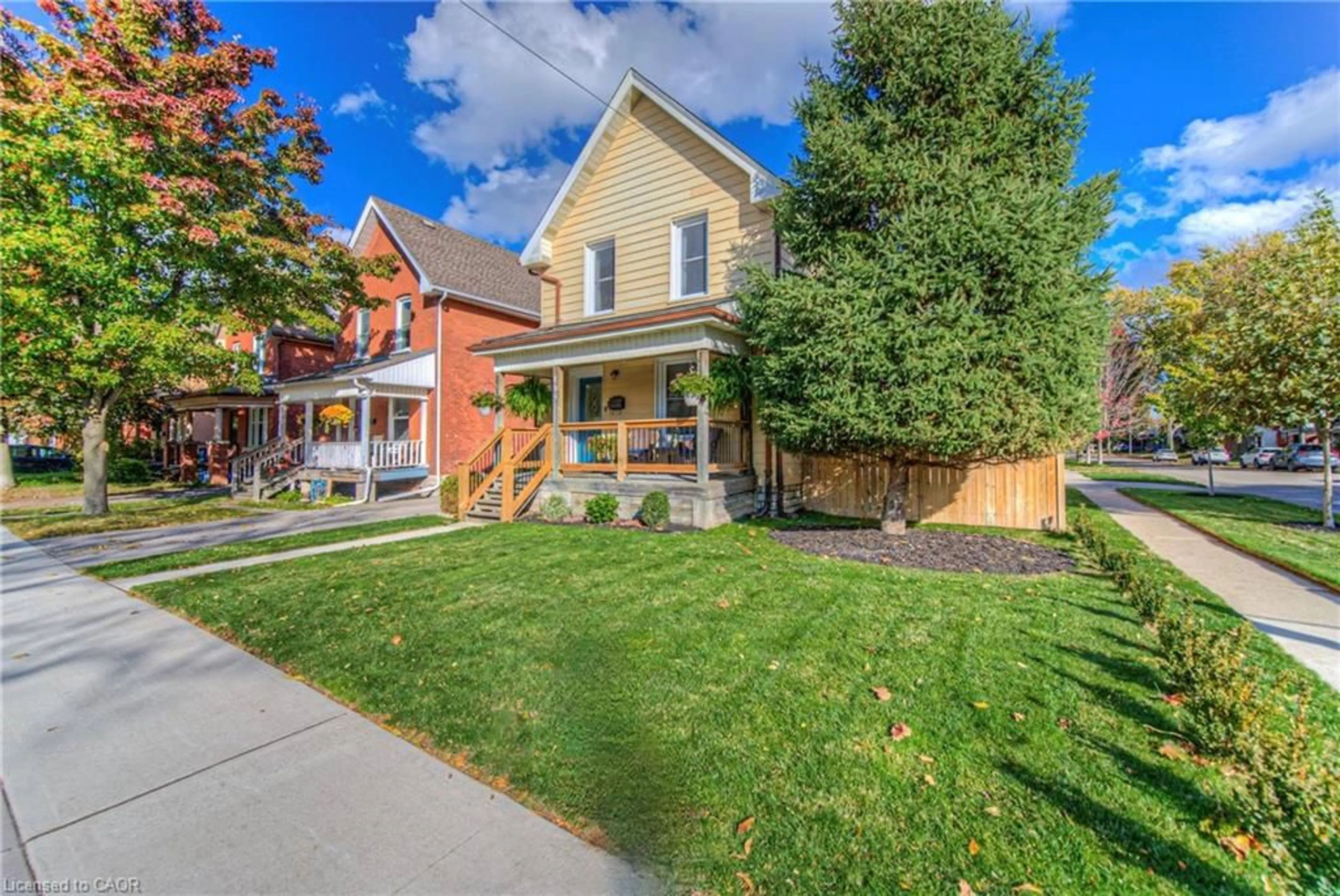 Home with brick exterior material, street for 199 Rawdon St, Brantford Ontario N3S 6E9