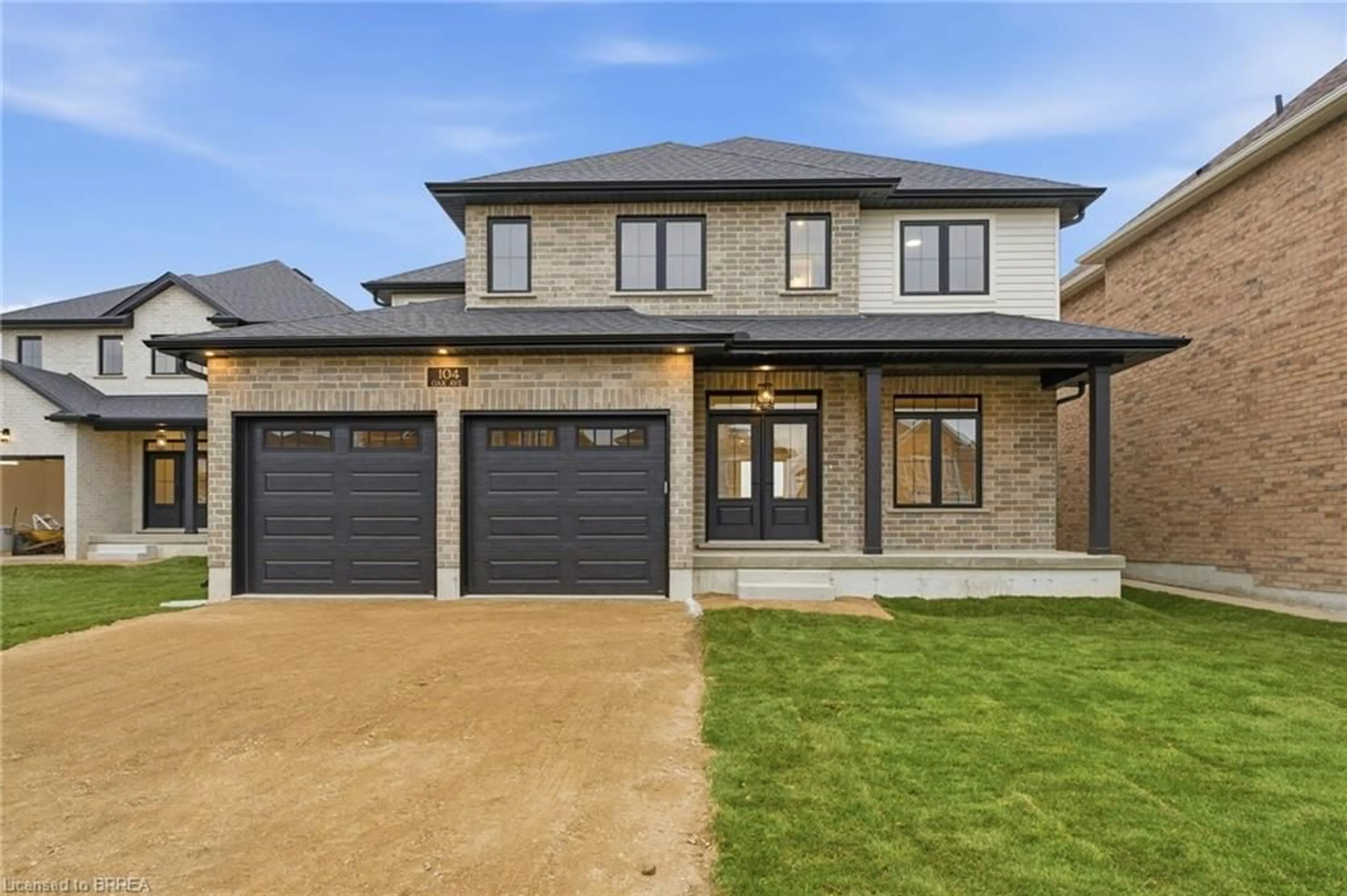 Home with brick exterior material, street for 104 Oak Ave, Paris Ontario N3K 0J6