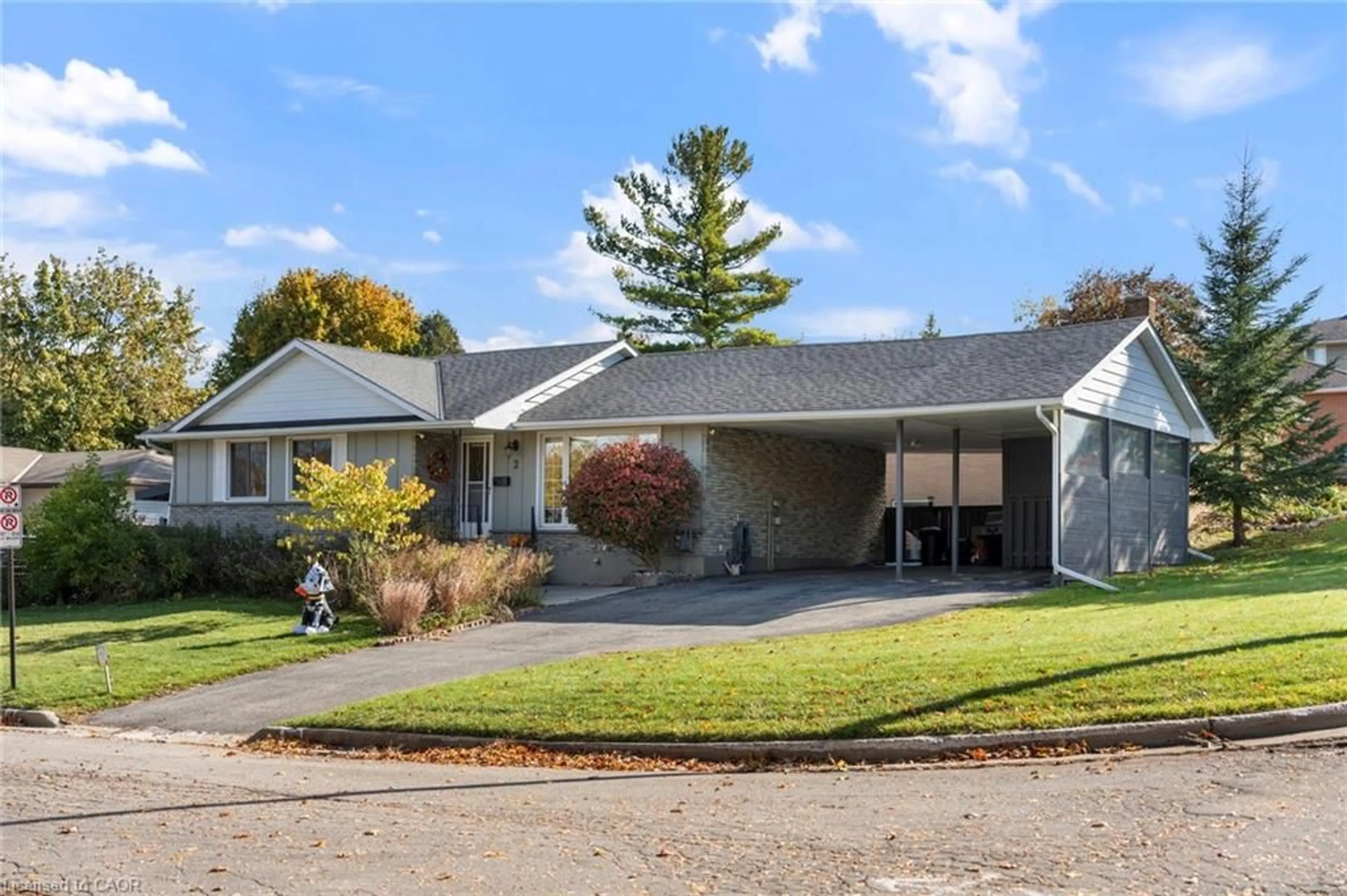 Home with vinyl exterior material, street for 2 Grenada Dr, Simcoe Ontario N3Y 3E7