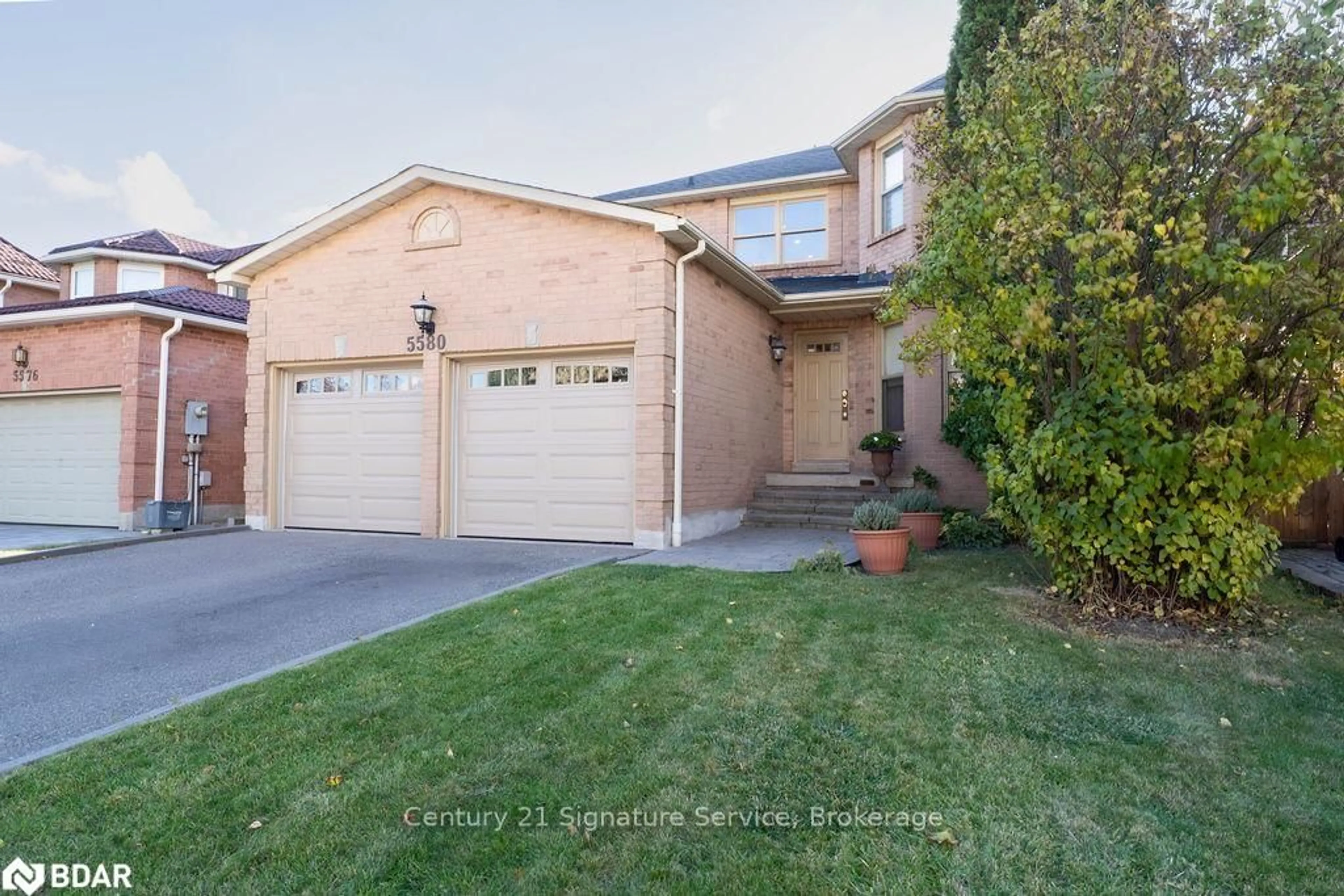 Unknown for 5580 Millbrook Lane, Mississauga Ontario L5M 3X9