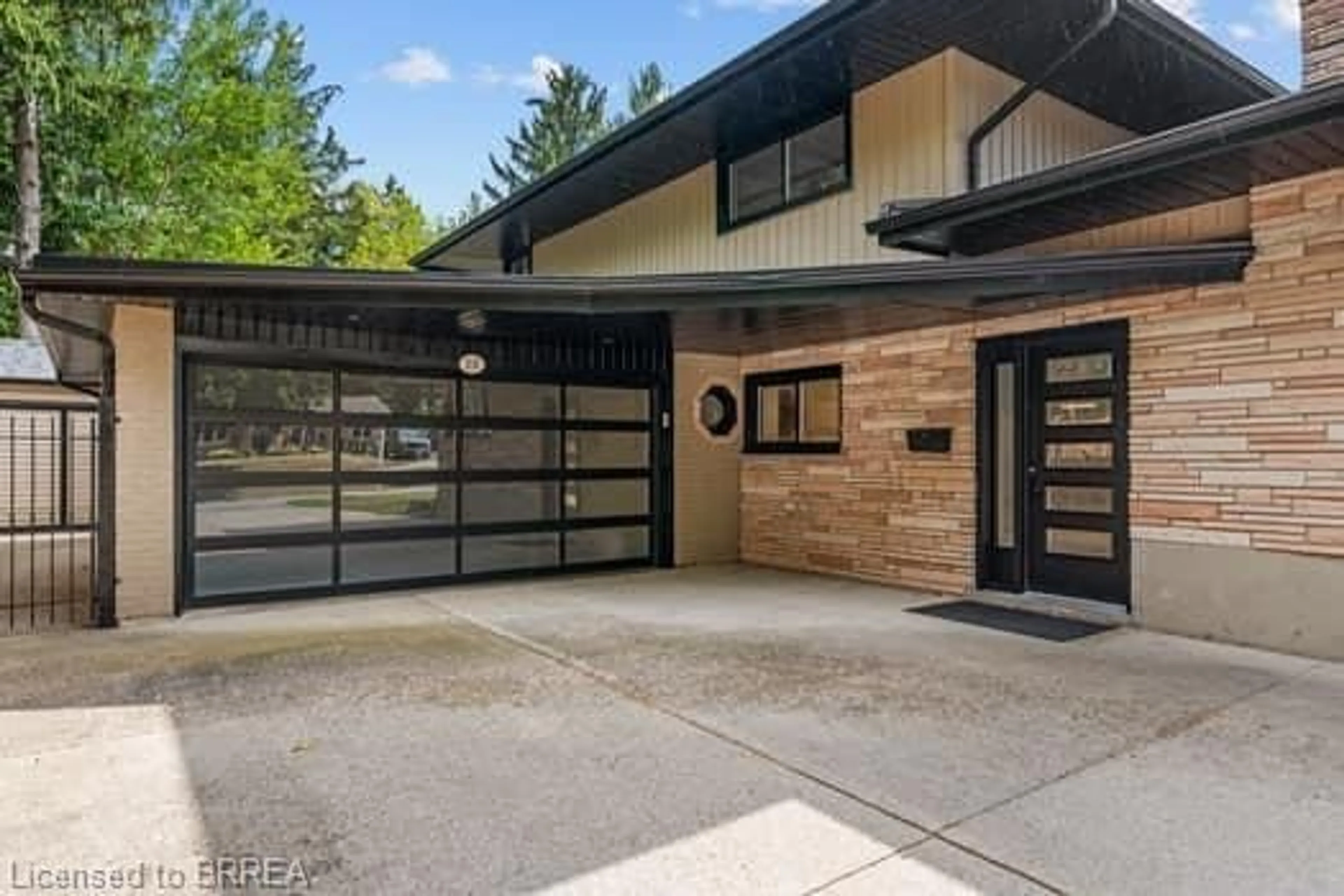 Unknown for 10 Stymie Blvd, Brantford Ontario N3T 5K3