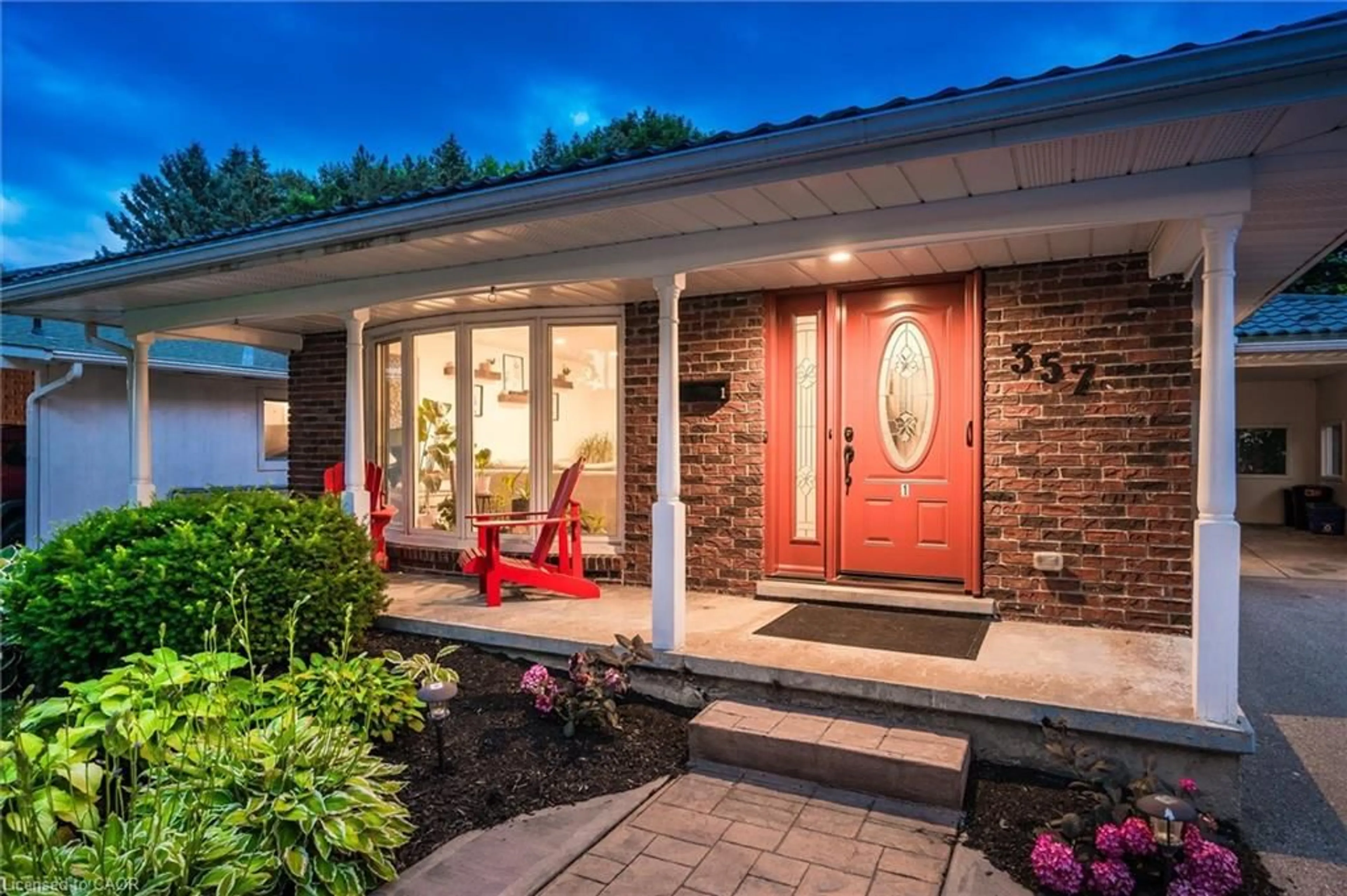 Home with brick exterior material, street for 357 Grangewood Dr, Waterloo Ontario N2K 2E4