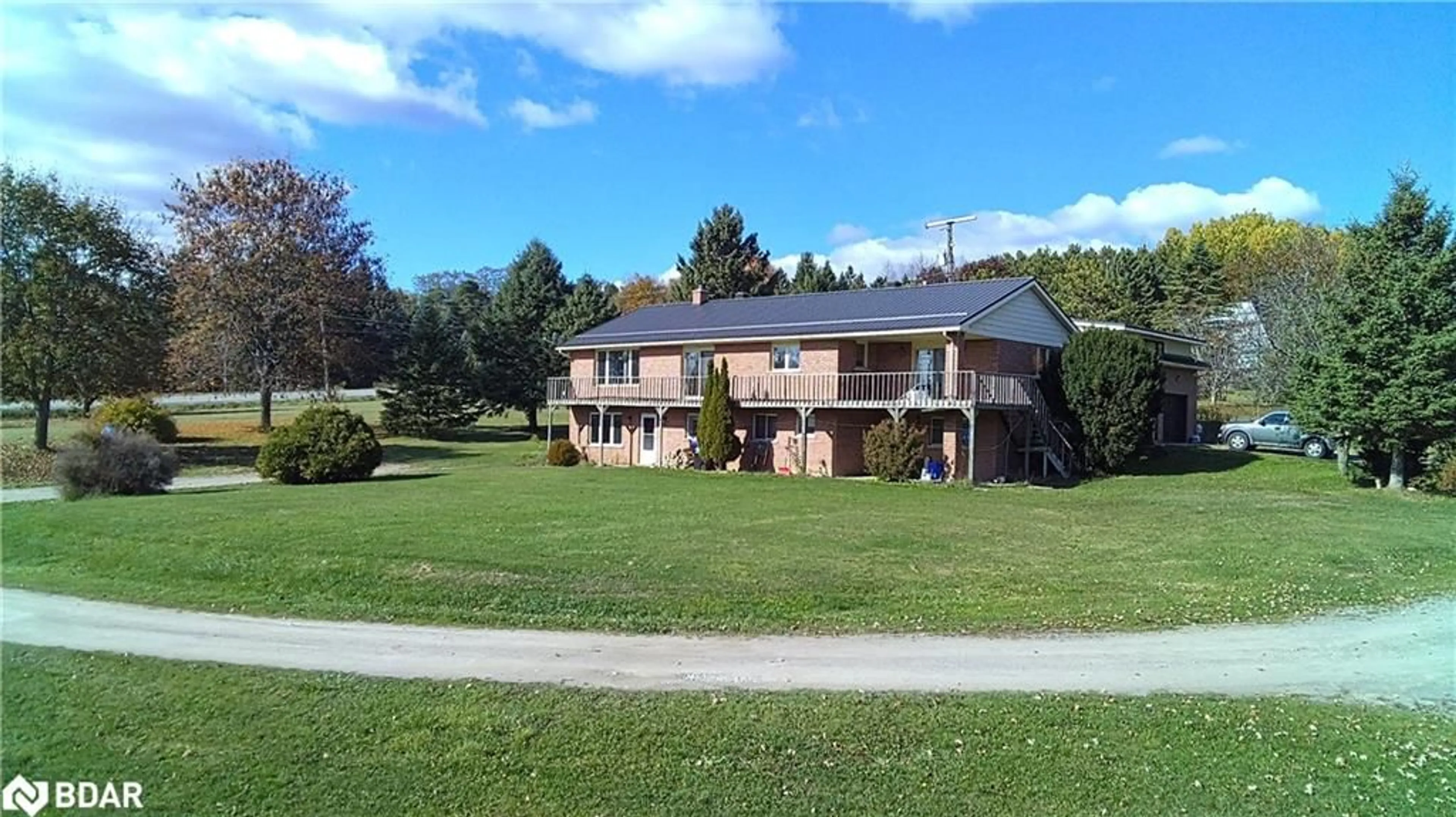 A pic from outside/outdoor area/front of a property/back of a property/a pic from drone, unknown for 1973 10th Side Road, New Tecumseth Ontario L3Z 2A4