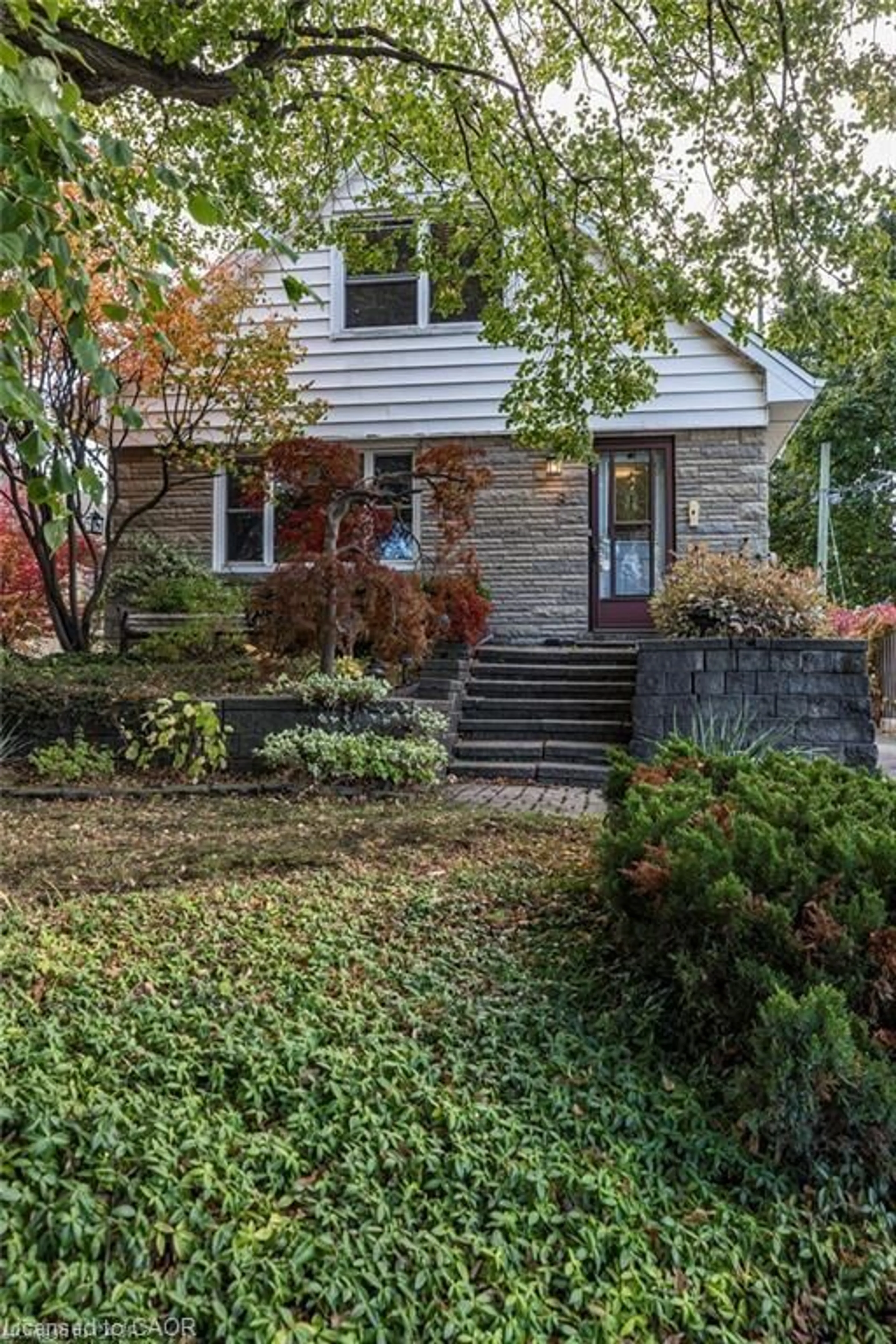 Home with brick exterior material, street for 8 Sylvia Cres, Hamilton Ontario L8K 2A9