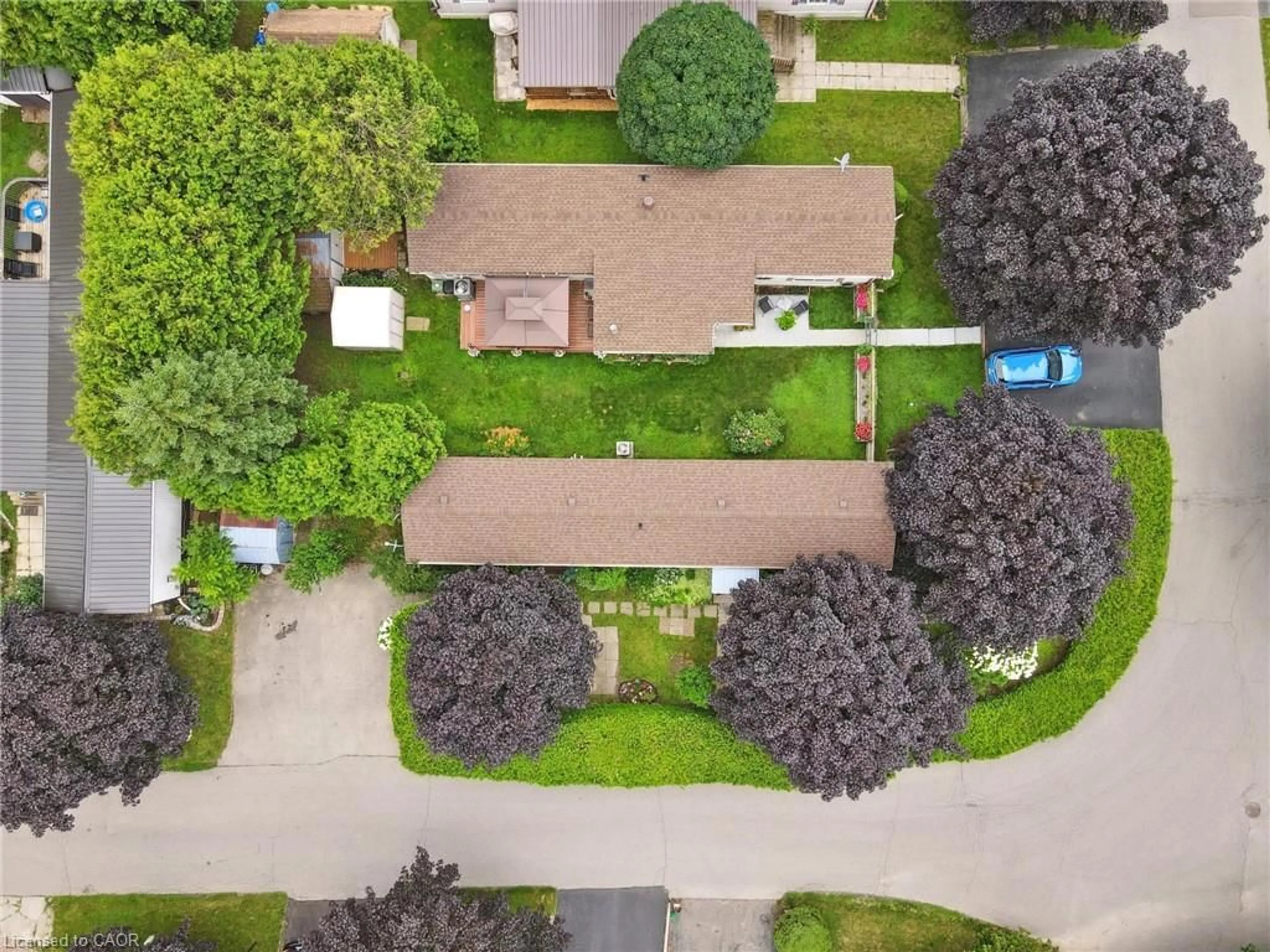 A pic from outside/outdoor area/front of a property/back of a property/a pic from drone, street for 1294 Concession 8 Rd #93 Maple, Hamilton Ontario N0B 2J0