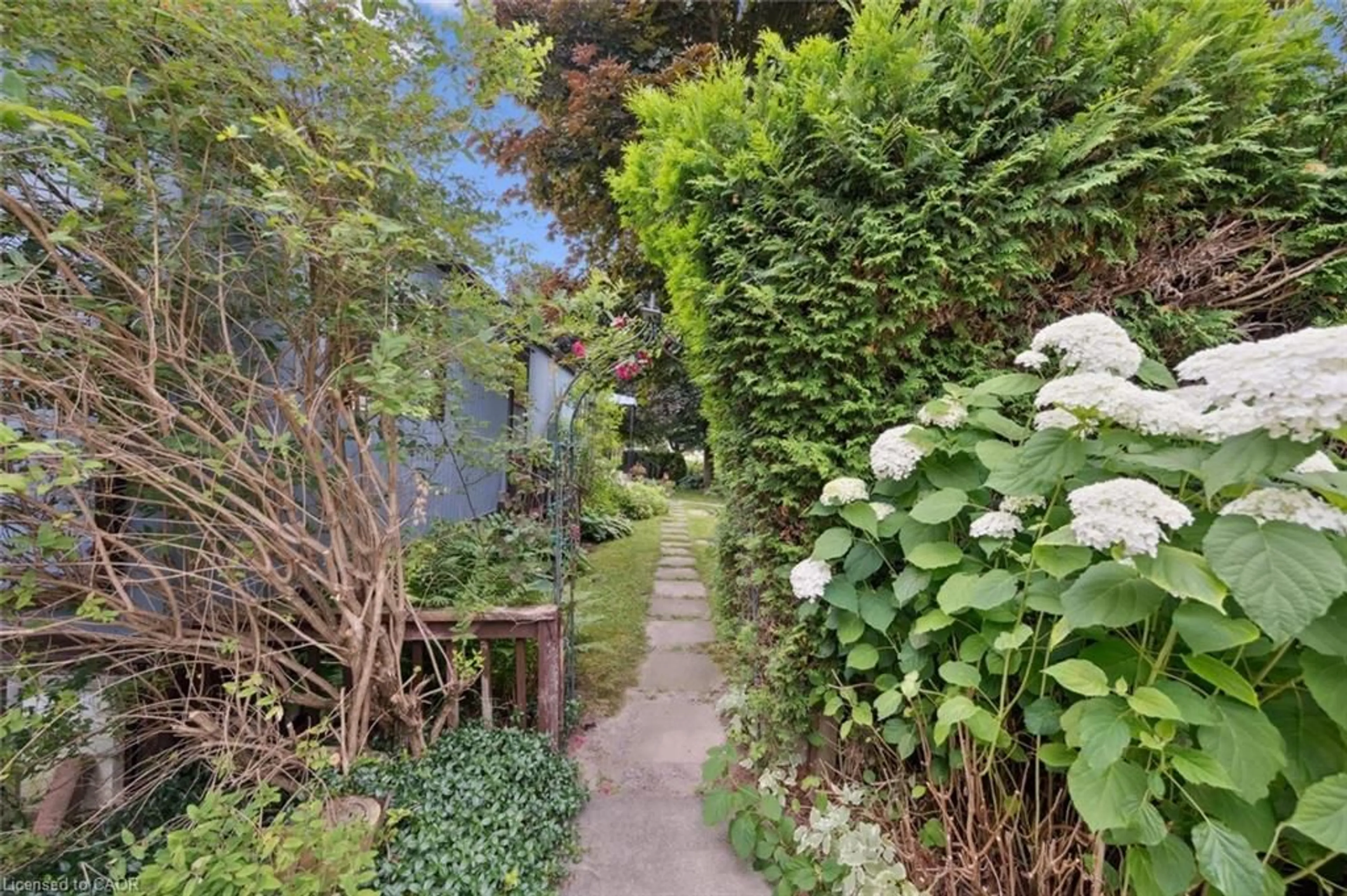 Patio, street for 1294 Concession 8 Rd #93 Maple, Hamilton Ontario N0B 2J0