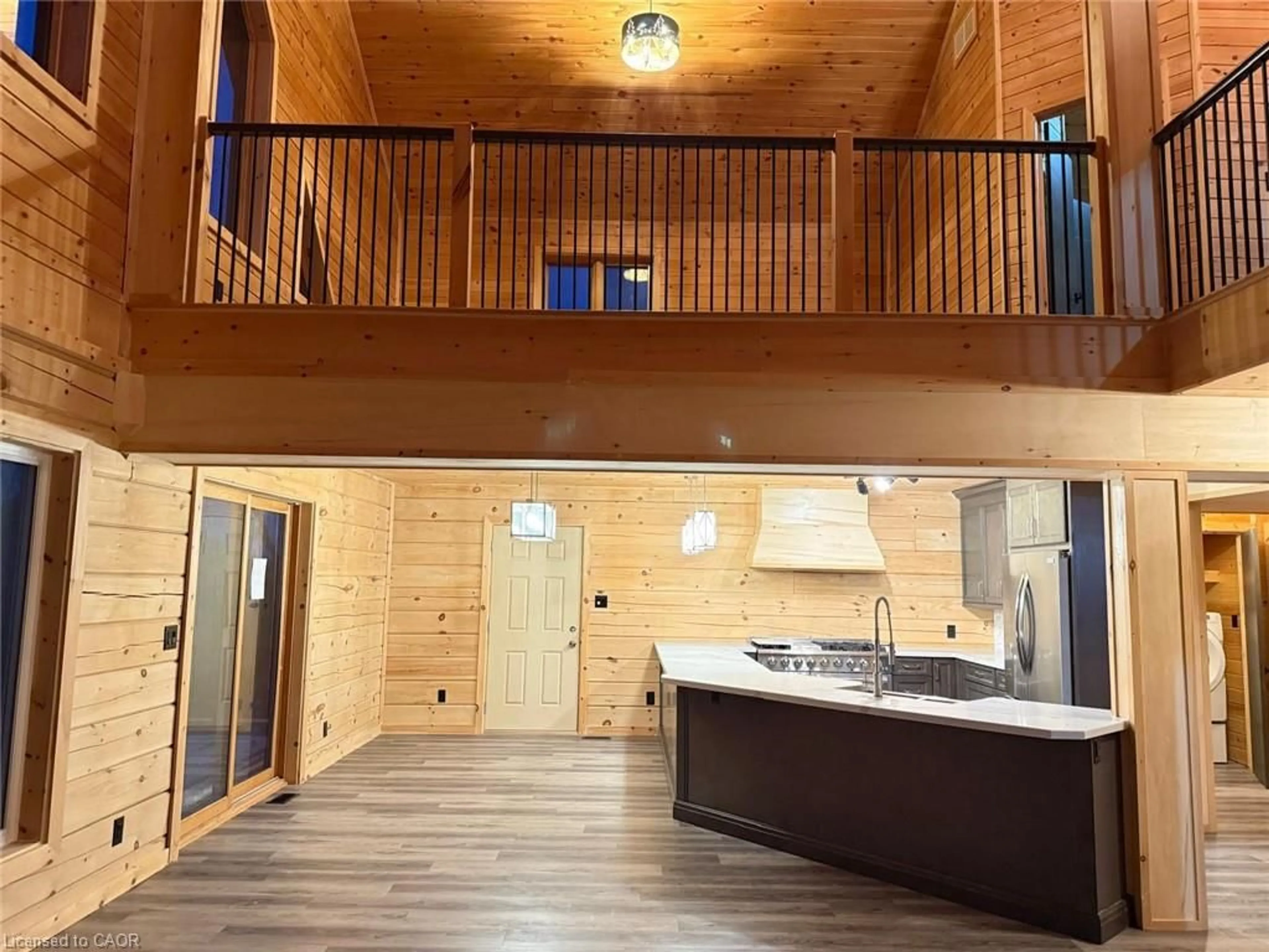 Open concept kitchen, wood/laminate floor for 33 Laird Dr, Lindsay Ontario K9V 4R6