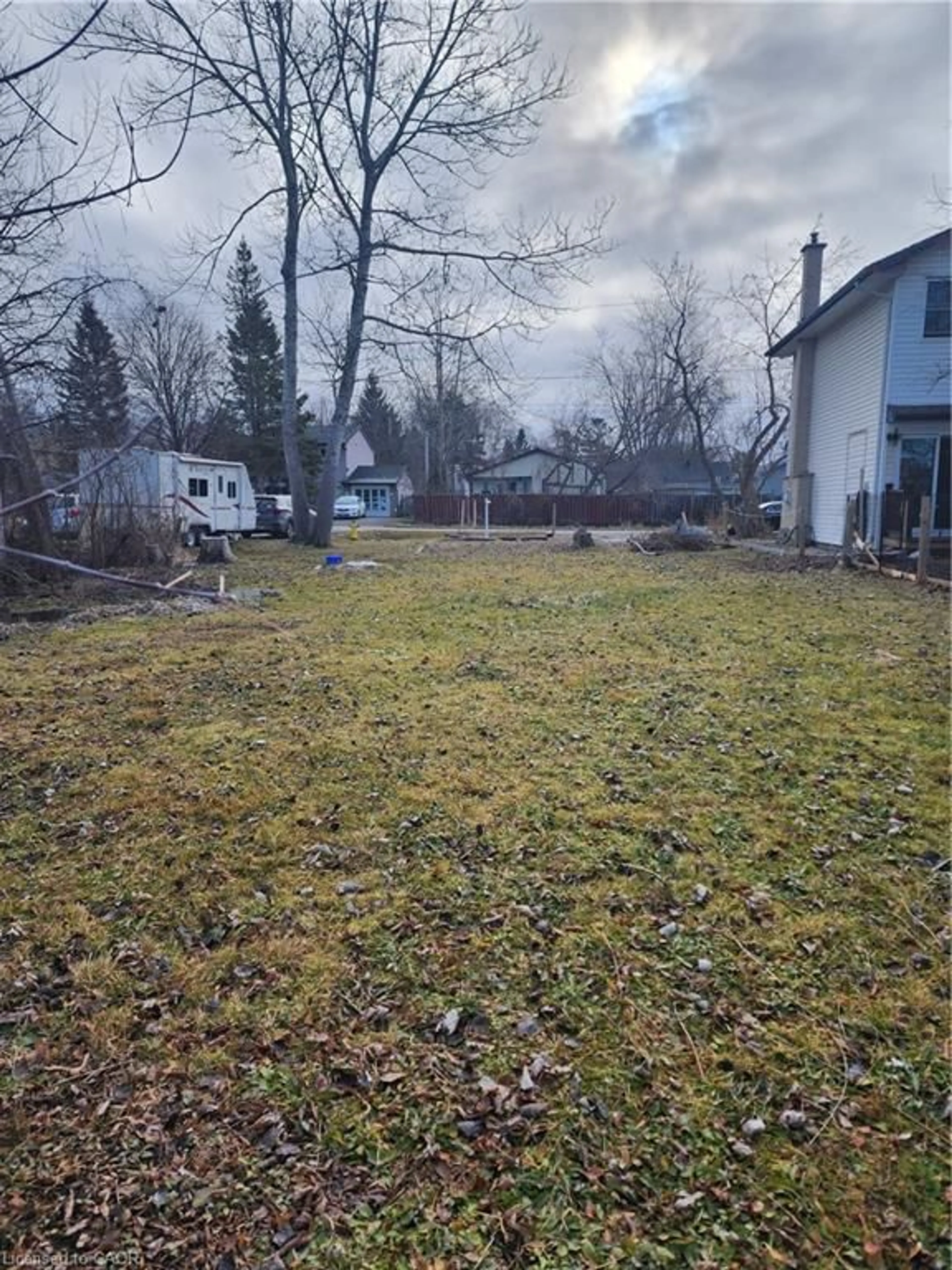 A pic from outside/outdoor area/front of a property/back of a property/a pic from drone, street for 310 Terrace Dr, Keswick Ontario L4P 2Y8