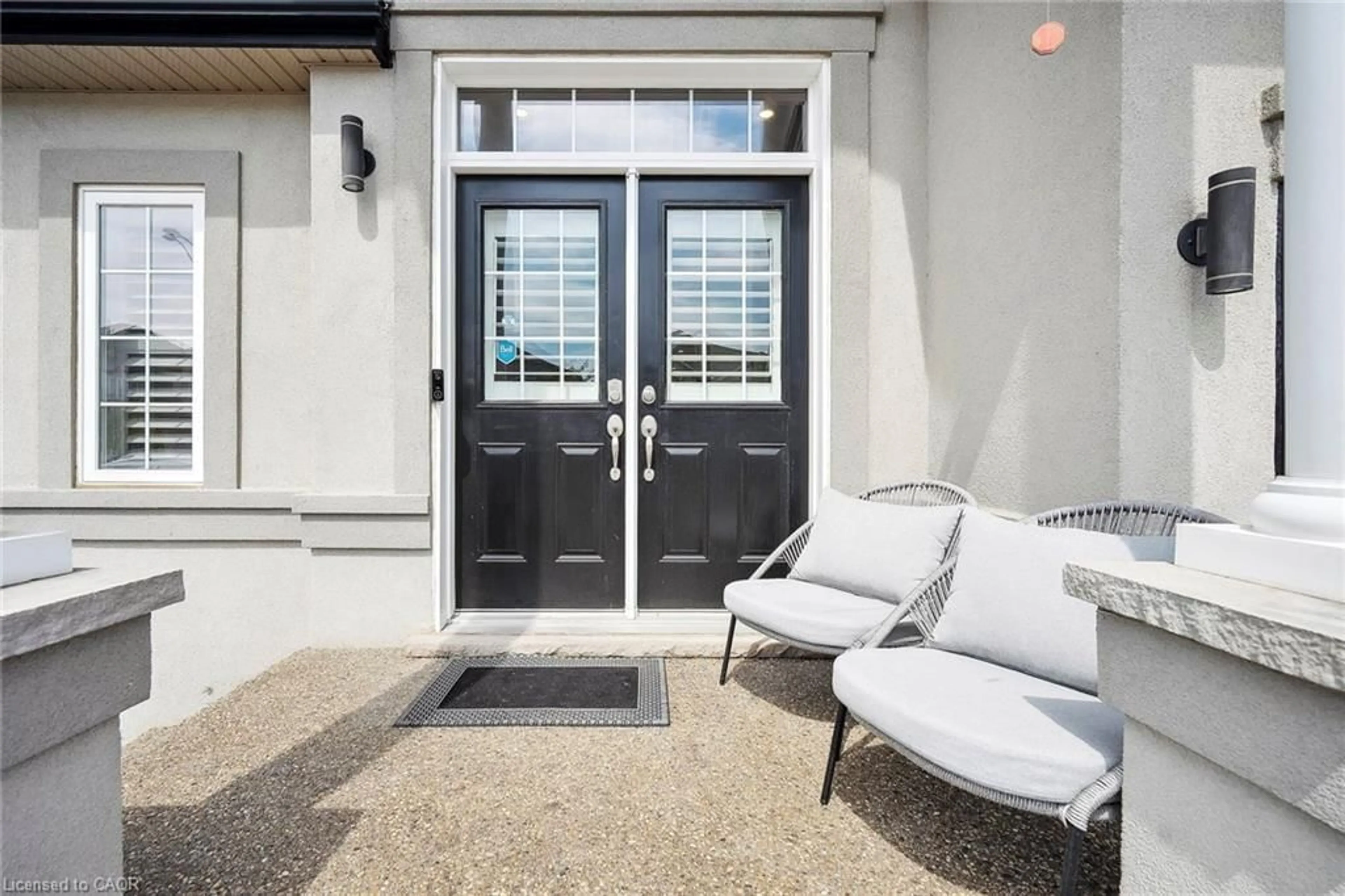 Indoor entryway for 80 Bellroyal Cres, Stoney Creek Ontario L8J 0E7