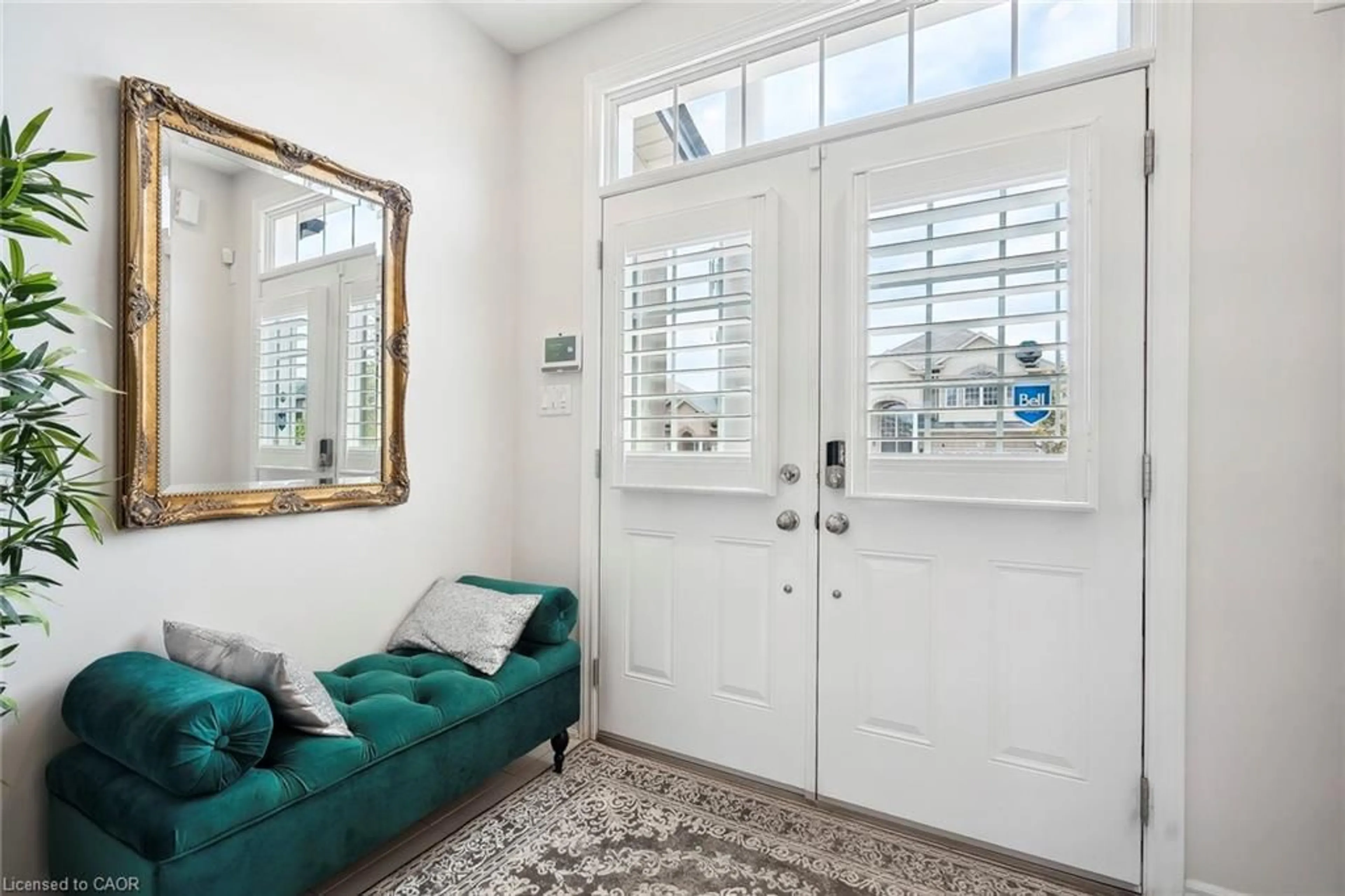 Indoor entryway for 80 Bellroyal Cres, Stoney Creek Ontario L8J 0E7