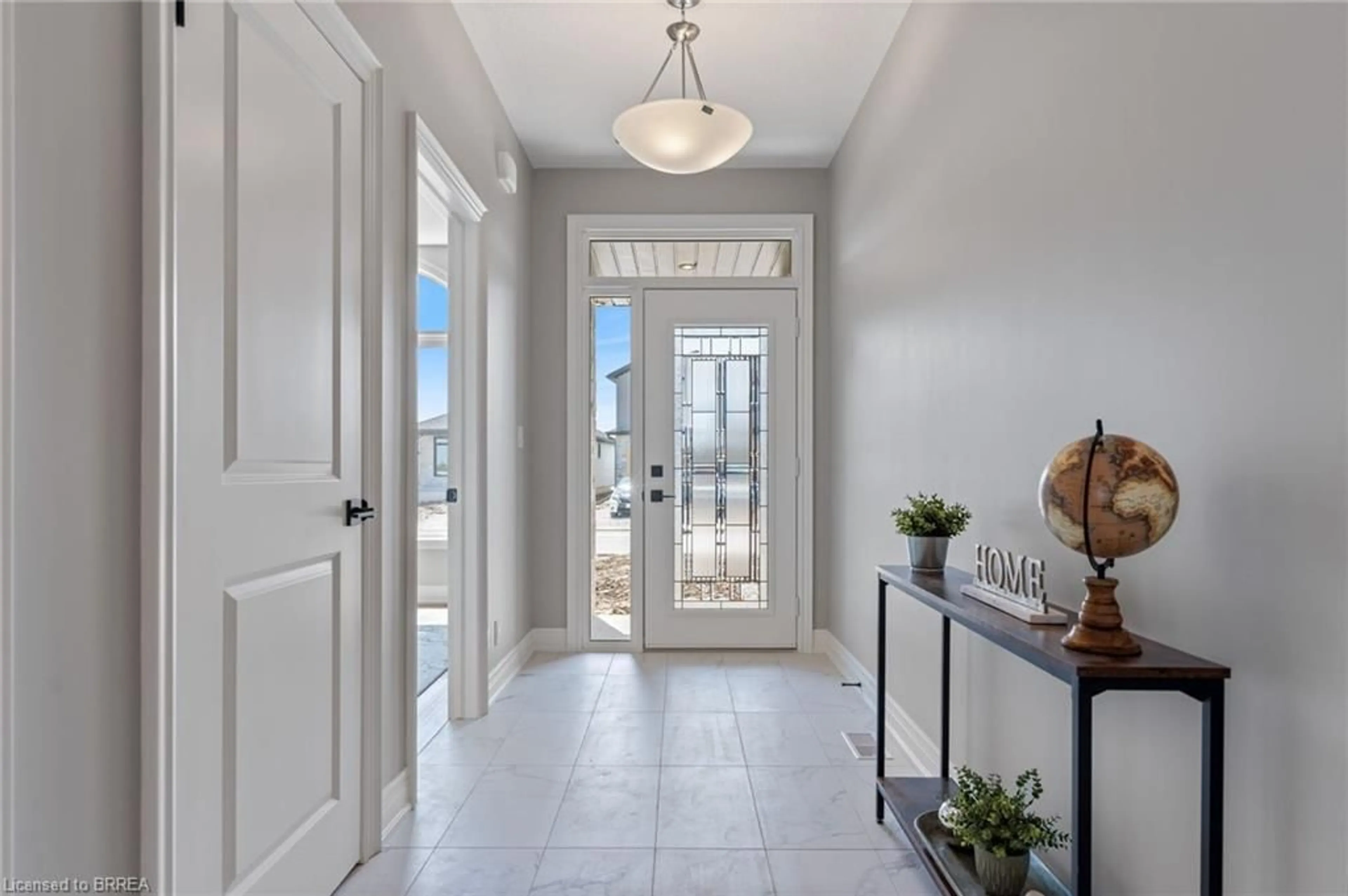 Indoor entryway for 159 Craddock Blvd, Jarvis Ontario N0A 1J0