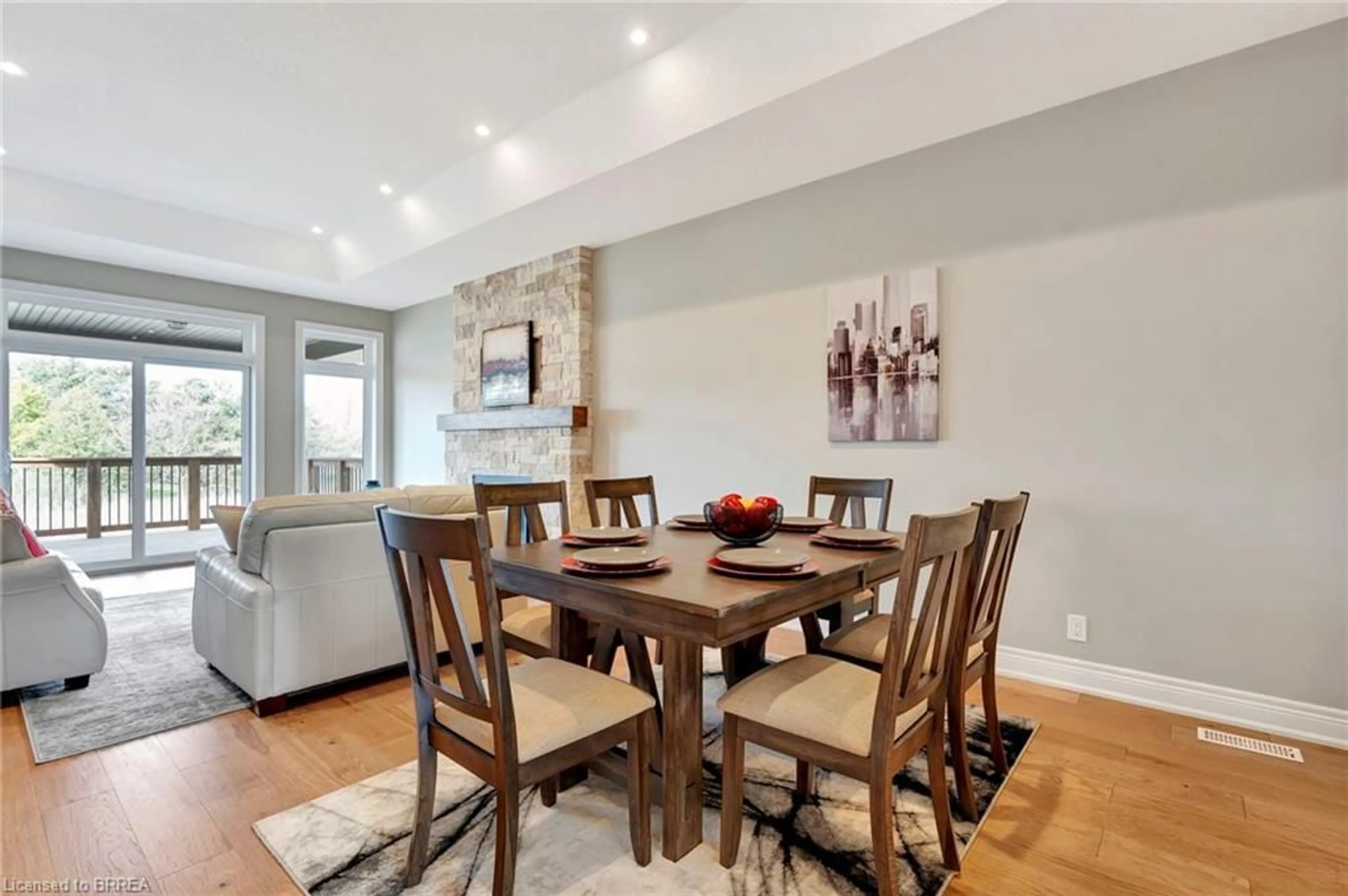 Dining room, wood/laminate floor for 105 Craddock Blvd, Jarvis Ontario N0A 1J0