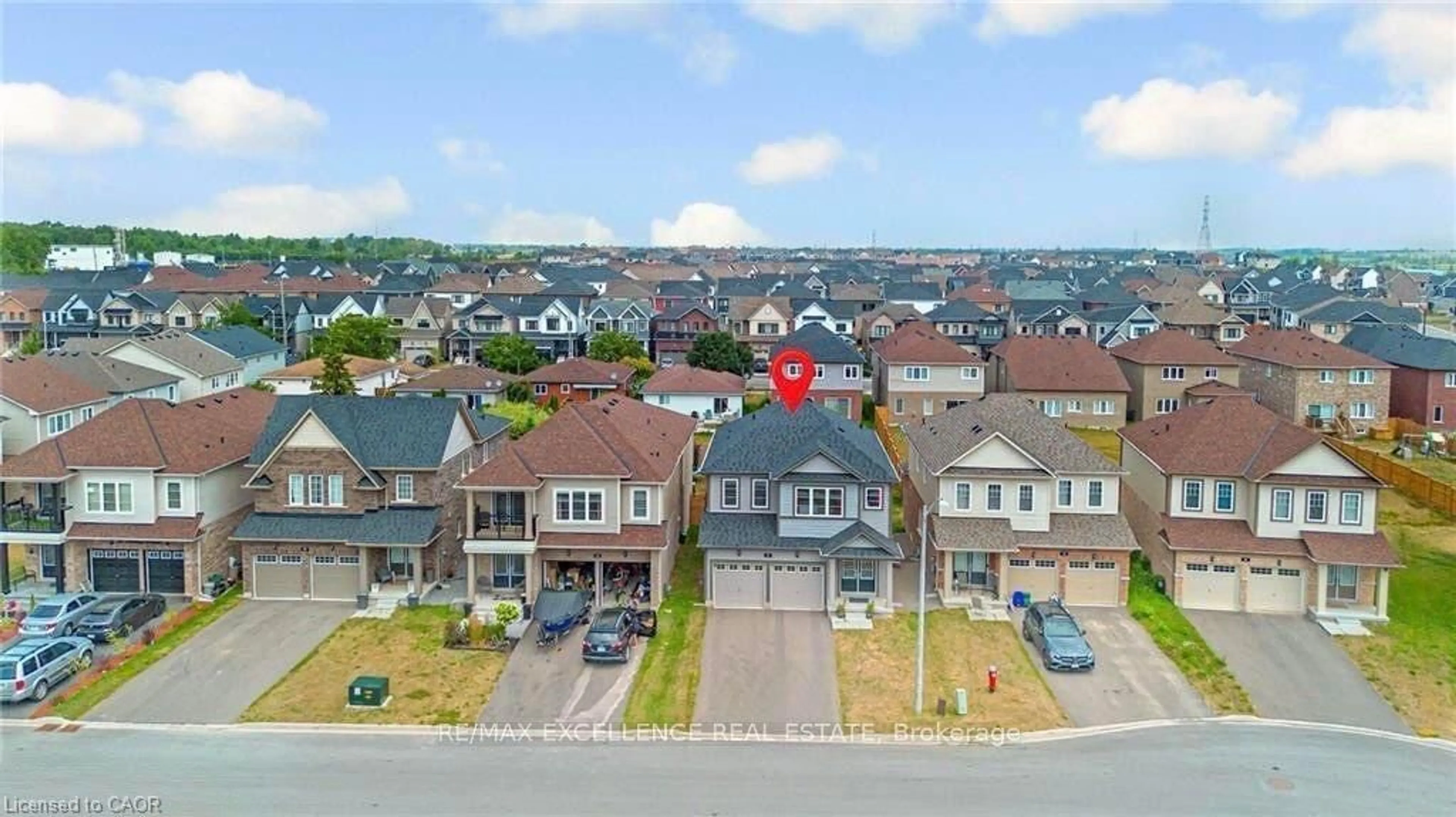 A pic from outside/outdoor area/front of a property/back of a property/a pic from drone, street for 44 Cotton Cres, Welland Ontario L3B 074