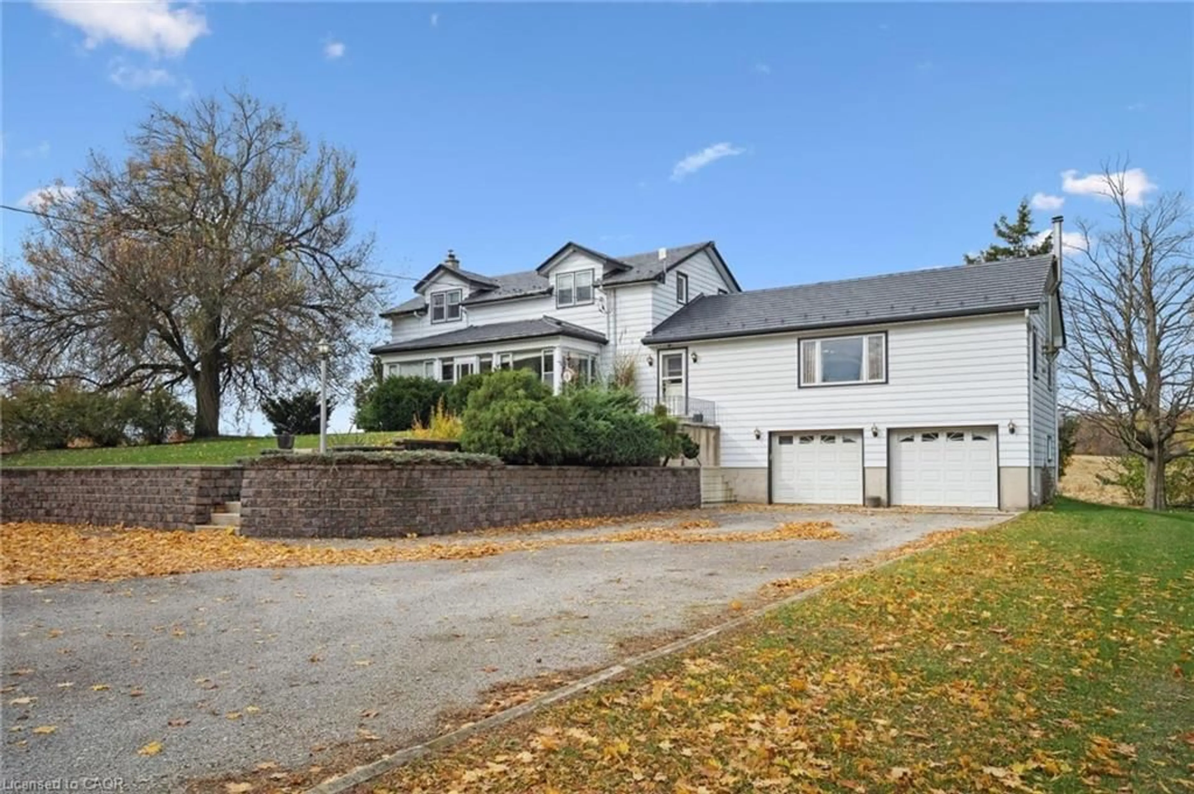 A pic from outside/outdoor area/front of a property/back of a property/a pic from drone, street for 379 Little Lake Rd, Norwich Ontario N0J 1P0