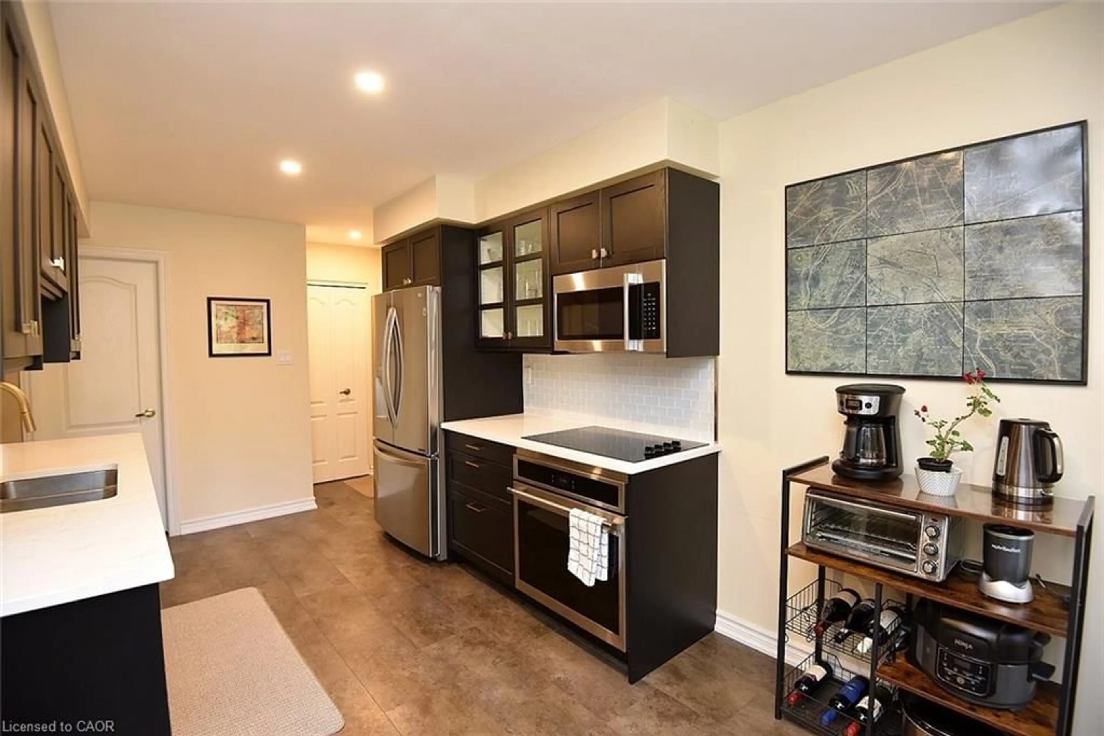 Standard kitchen, unknown for 175 Fiddlers Green Rd #59, Ancaster Ontario L9G 4X7