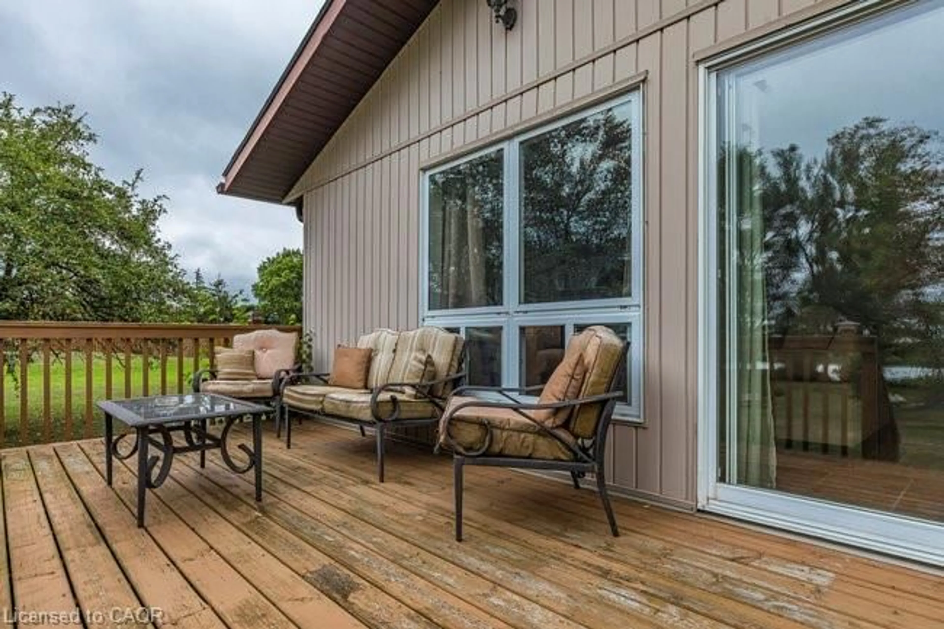 Patio, water/lake/river/ocean view for 8380 Highway 3 St, Dunnville Ontario N1A 2W4