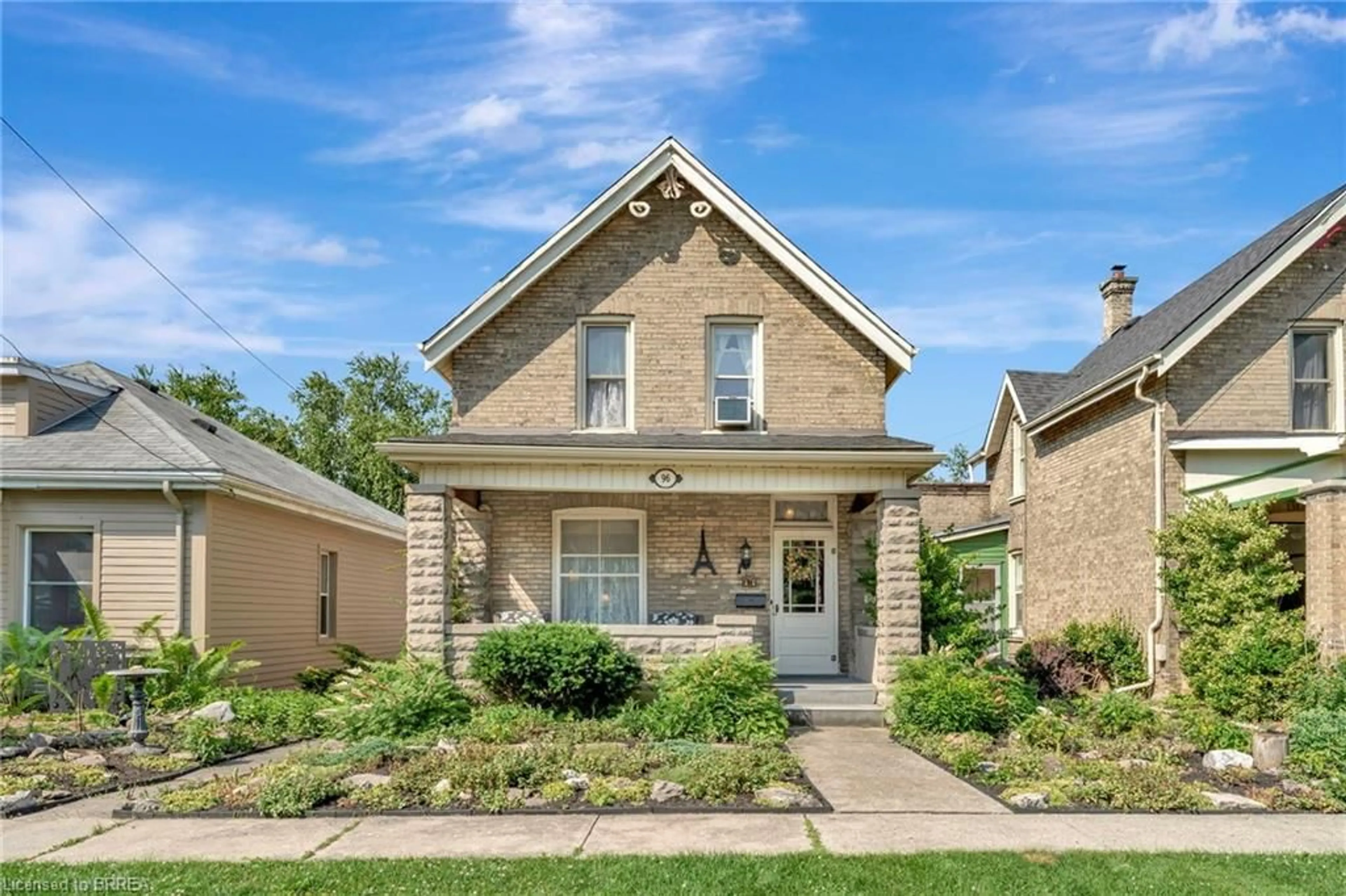 Home with brick exterior material, street for 96 Walnut St, Paris Ontario N3L 2J7