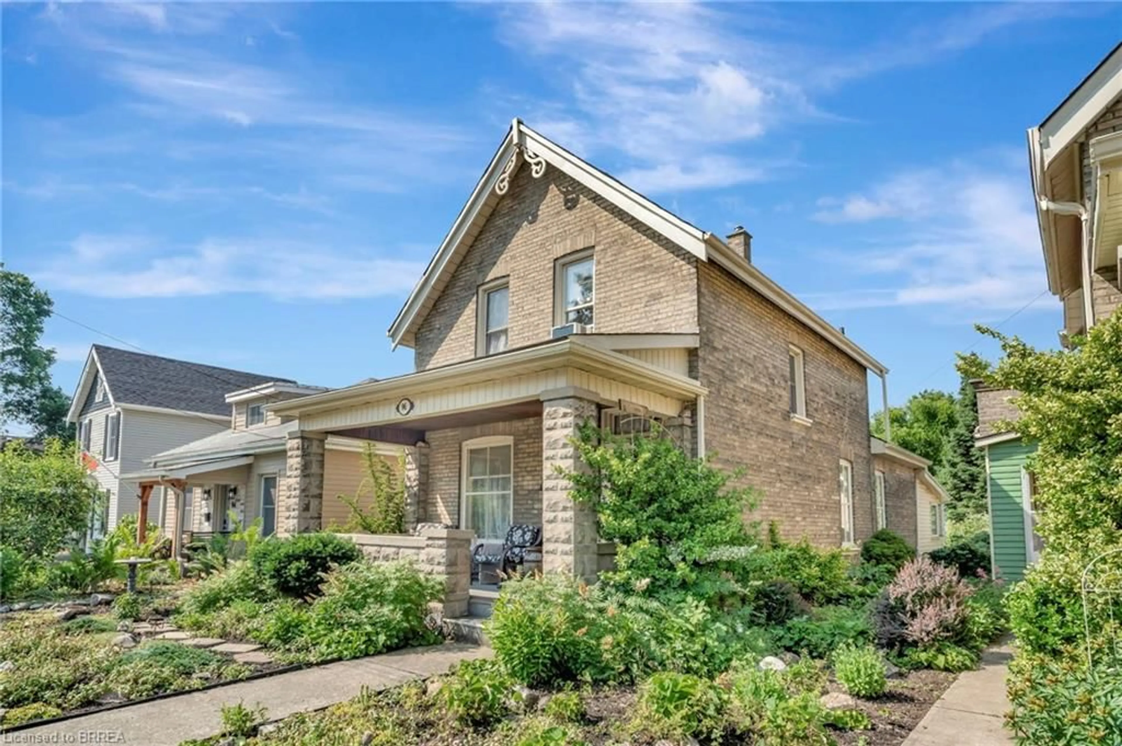 Home with brick exterior material, street for 96 Walnut St, Paris Ontario N3L 2J7