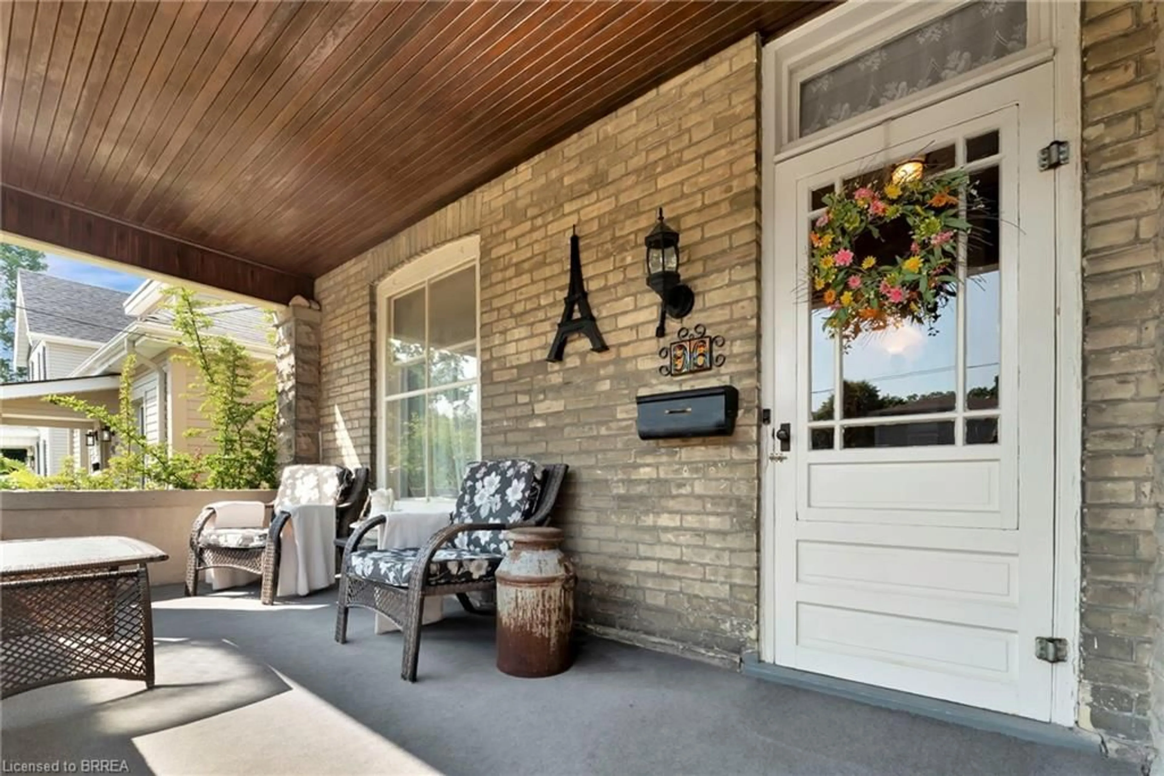 Unknown for 96 Walnut St, Paris Ontario N3L 2J7