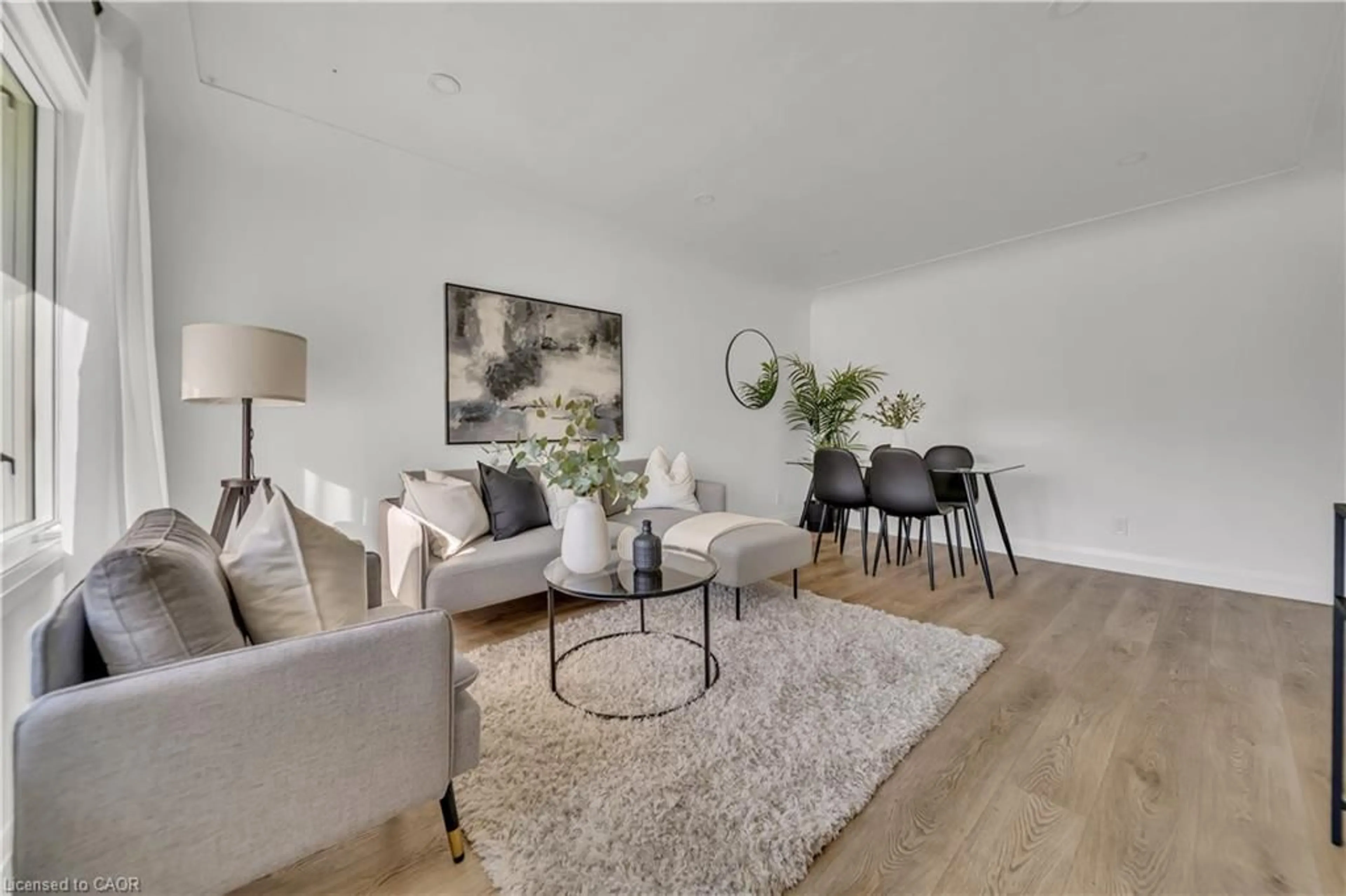 Living room with furniture, unknown for 1717 Severn Ave, Cambridge Ontario N3H 2R6