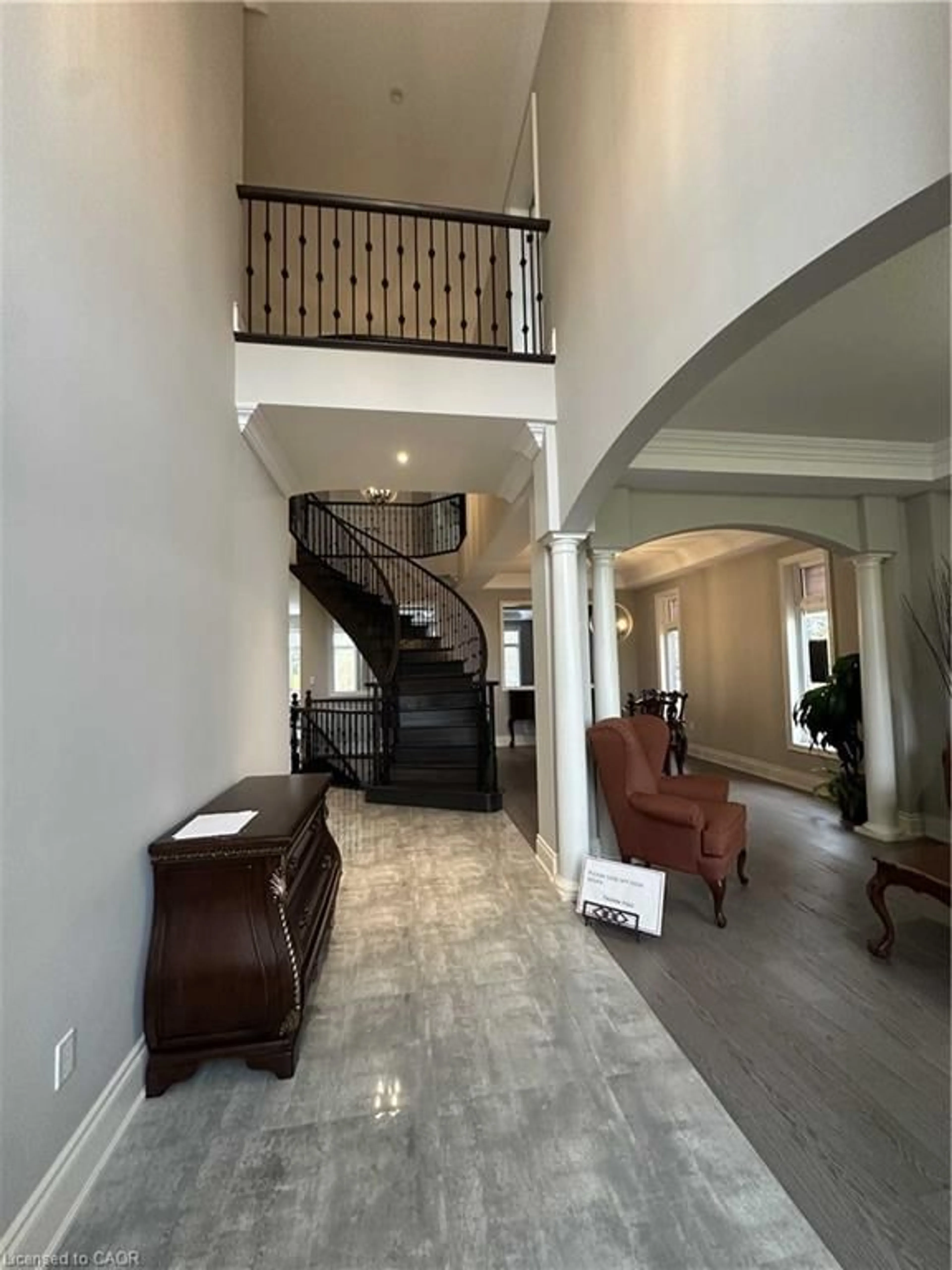 Indoor foyer for 246 Springbrook Ave, Ancaster Ontario L9G 3K9