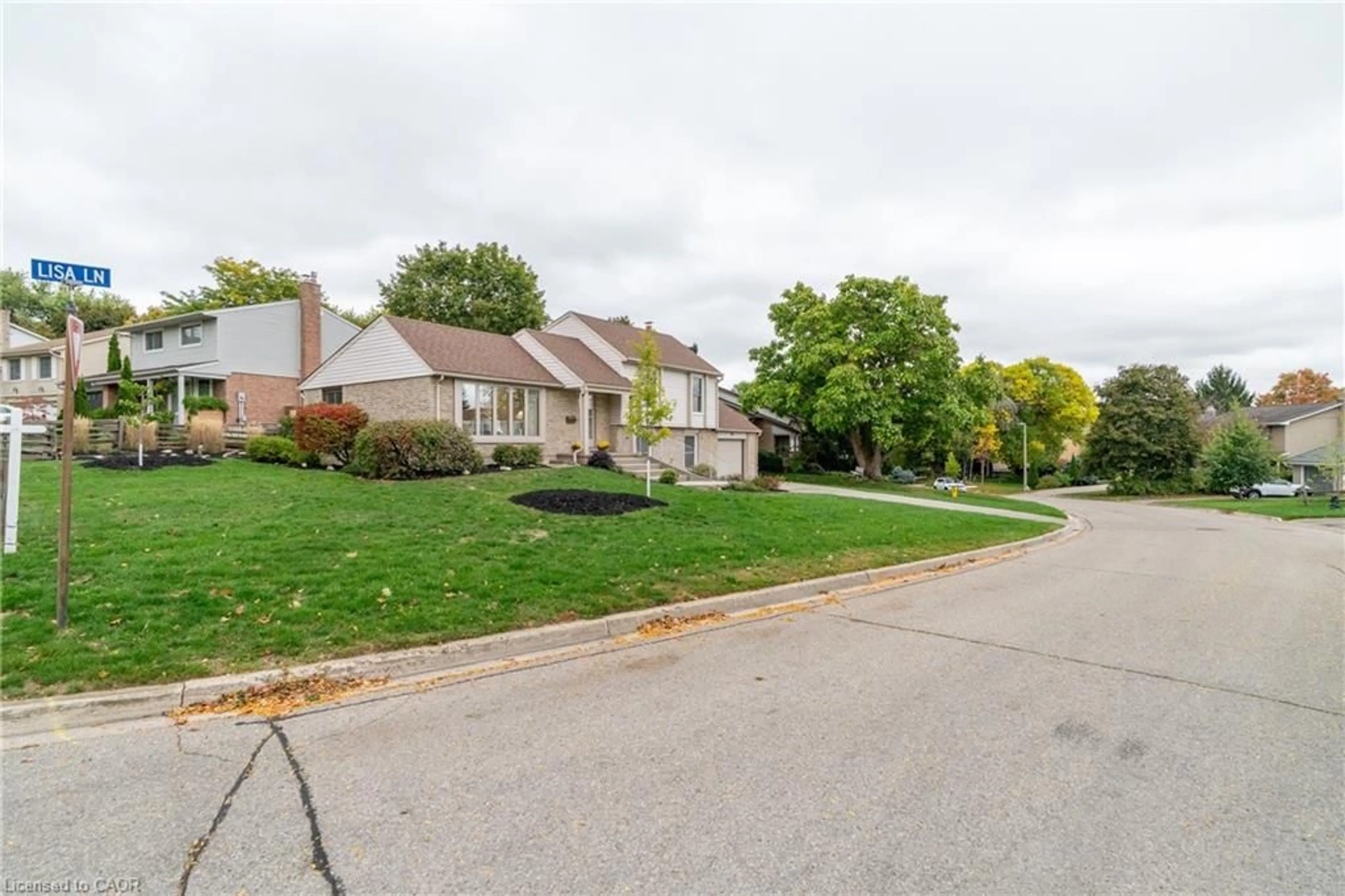 A pic from outside/outdoor area/front of a property/back of a property/a pic from drone, street for 2 Lisa Lane, Guelph Ontario N1H 7H7